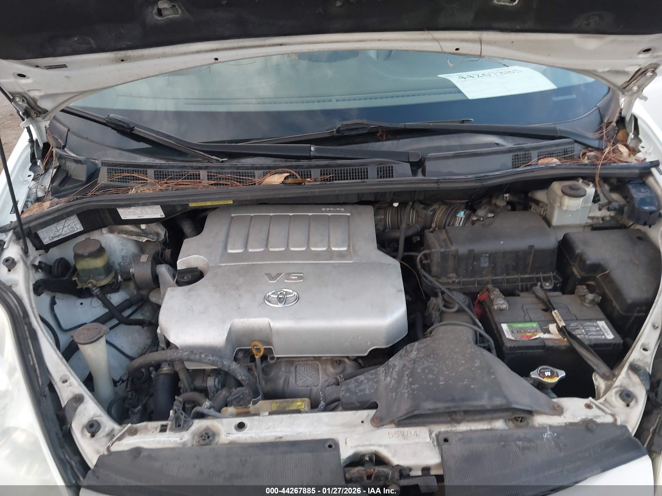 TOYOTA SIENNA image 10