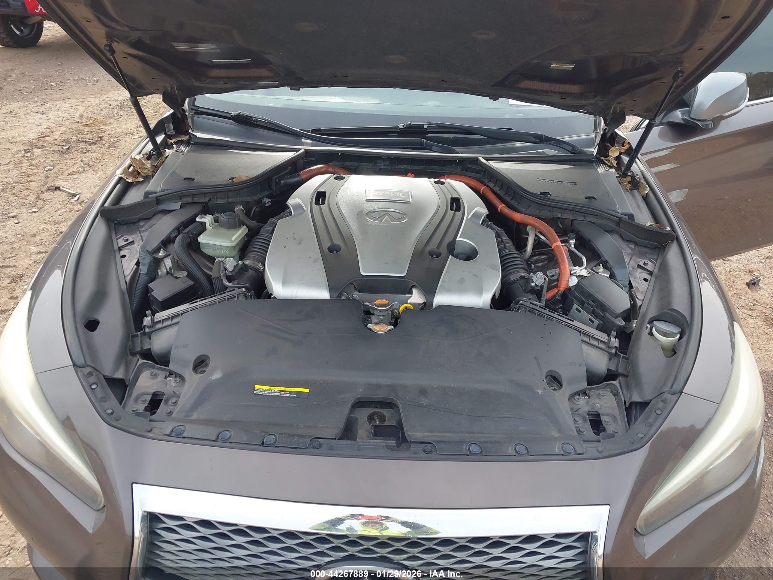 INFINITI Q50 image 10