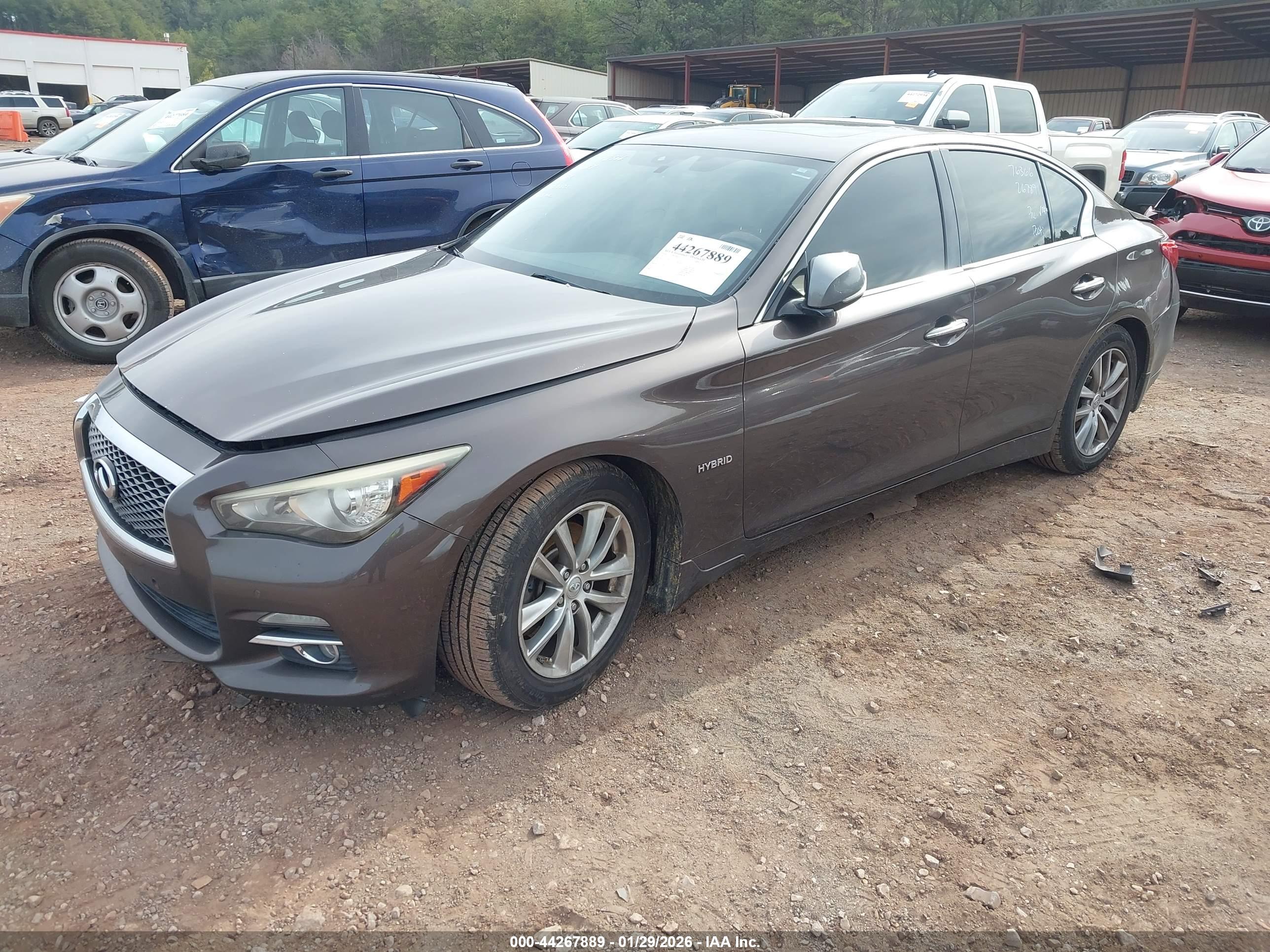 INFINITI Q50 image 2