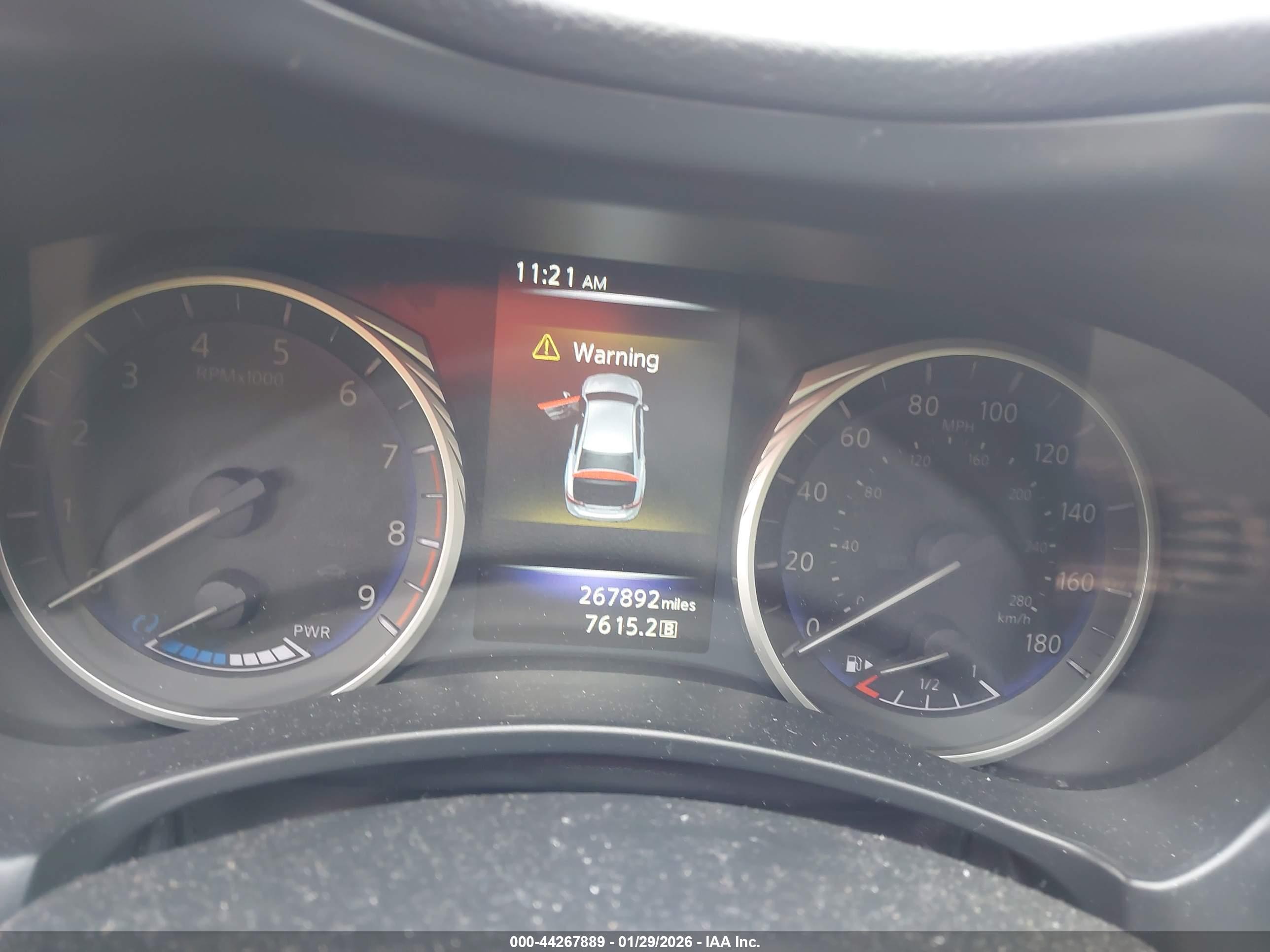 INFINITI Q50 image 7