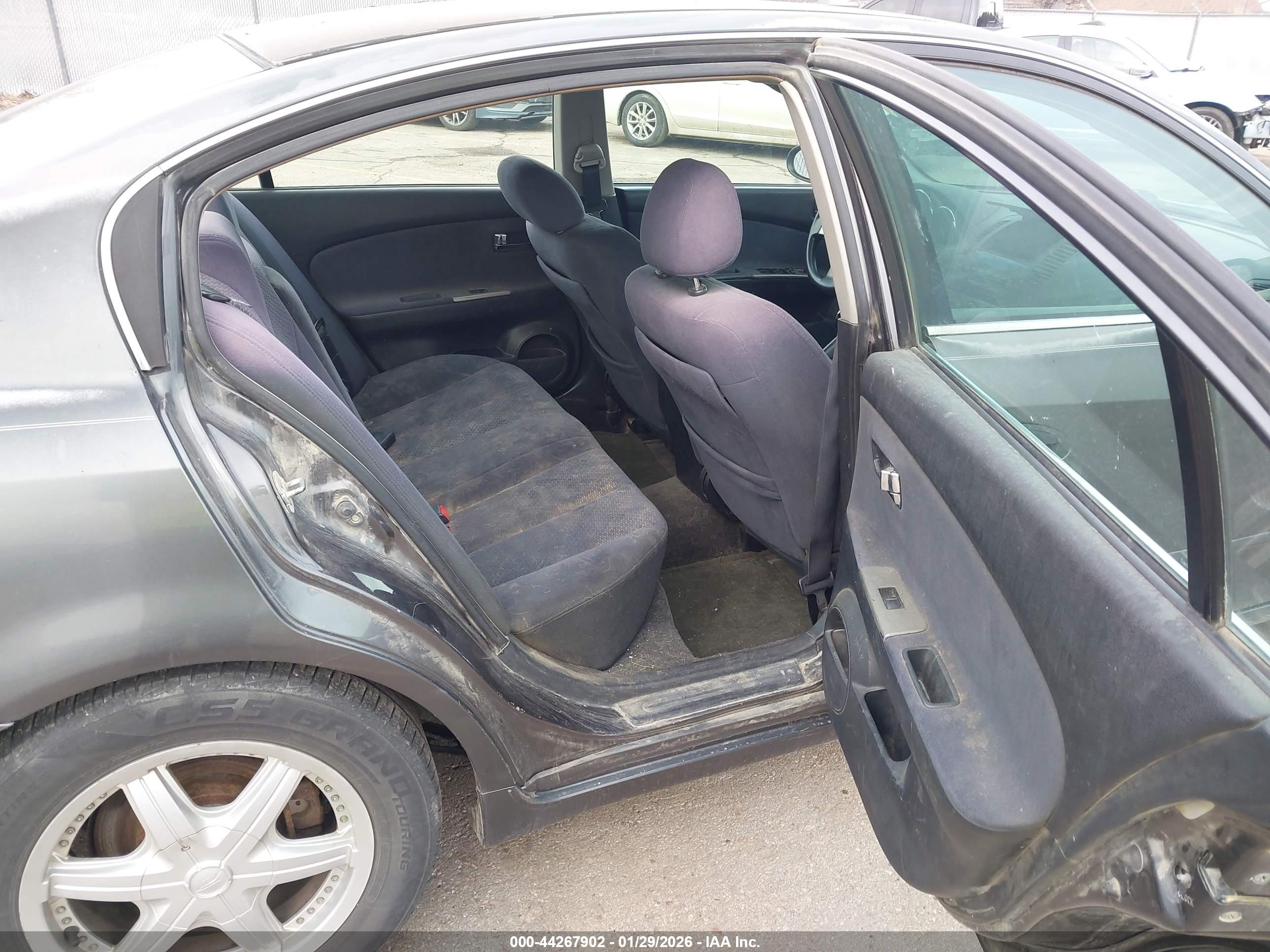 NISSAN ALTIMA image 8