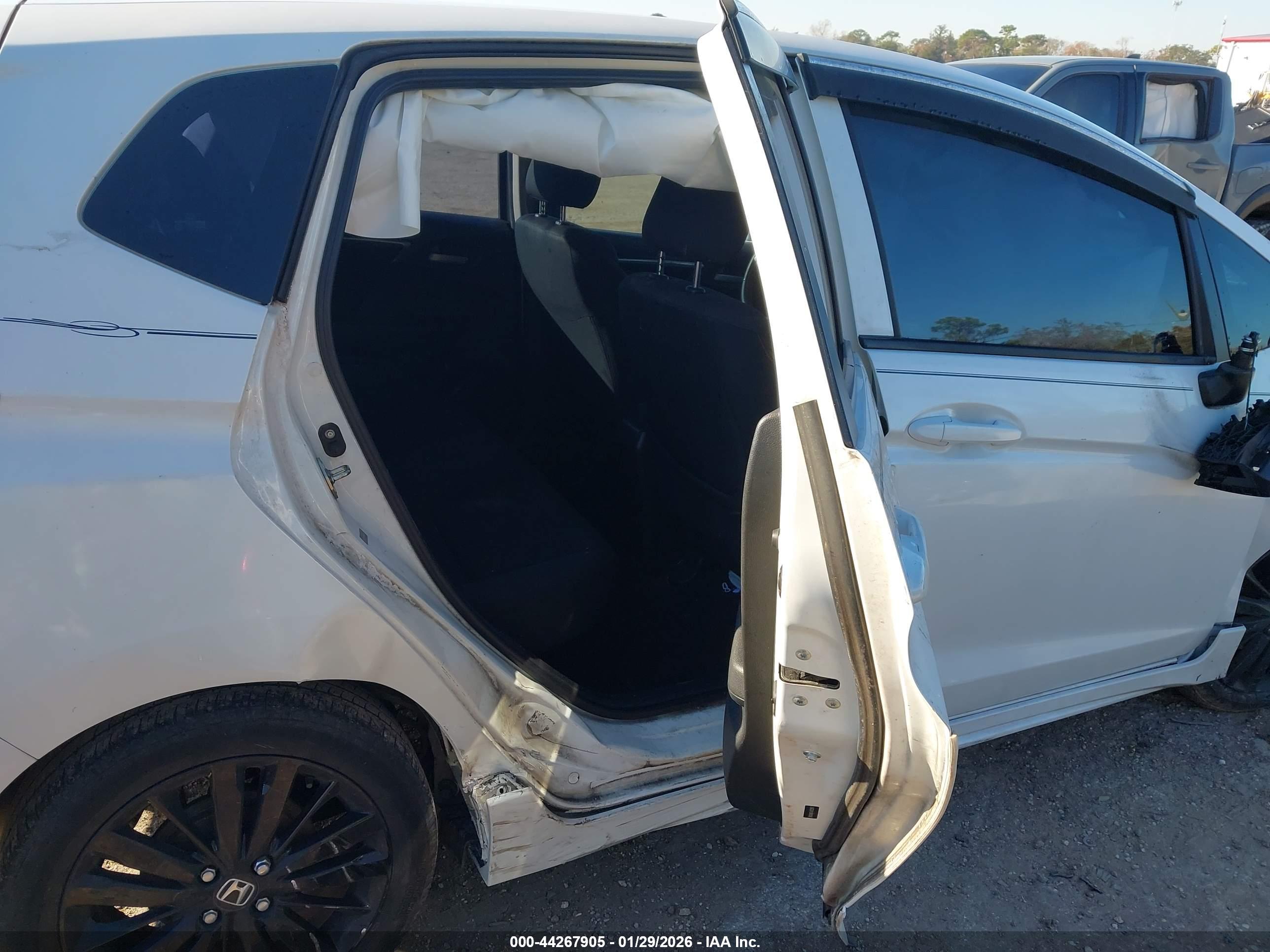 HONDA FIT image 8