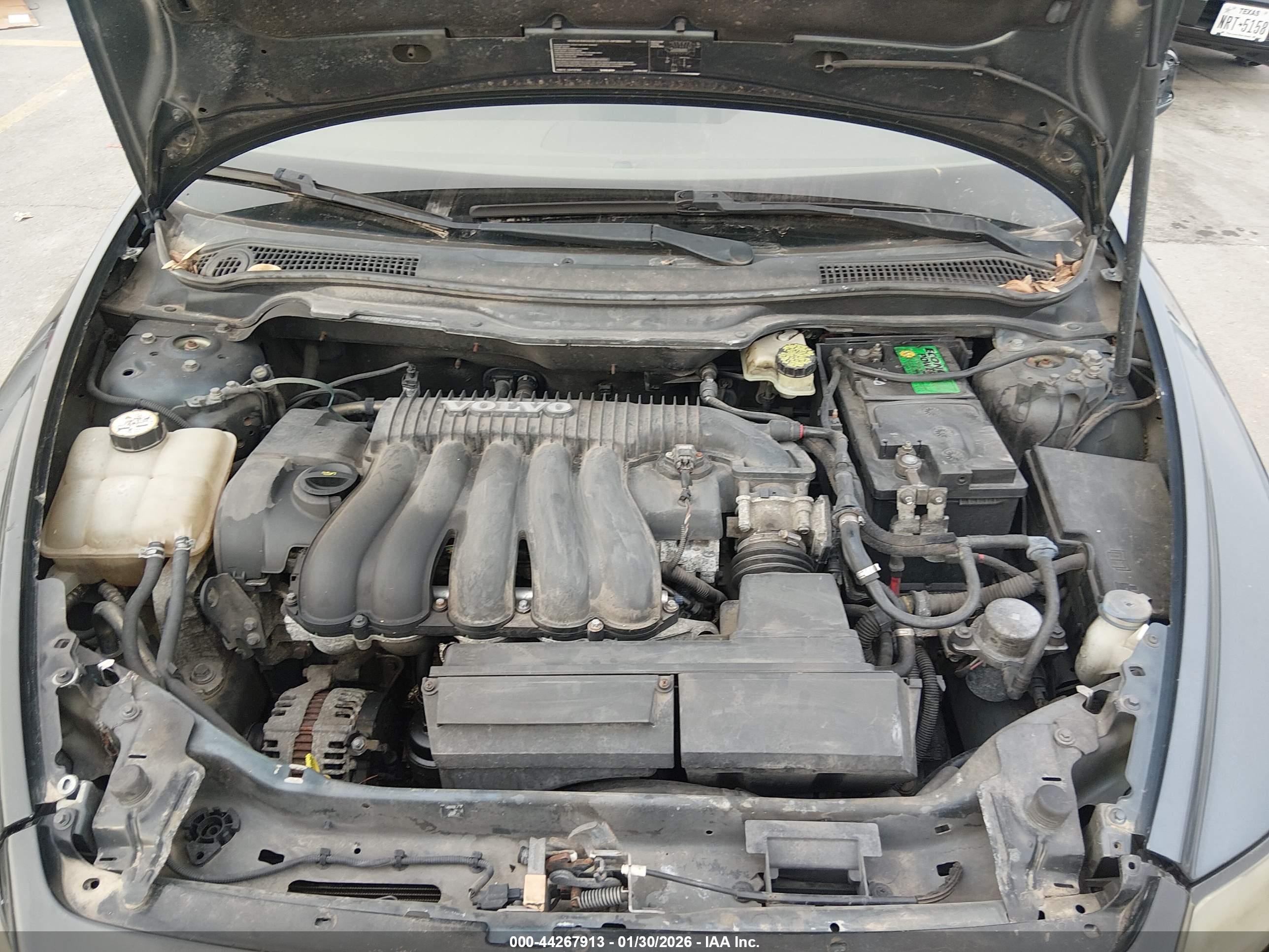 VOLVO S40 image 10