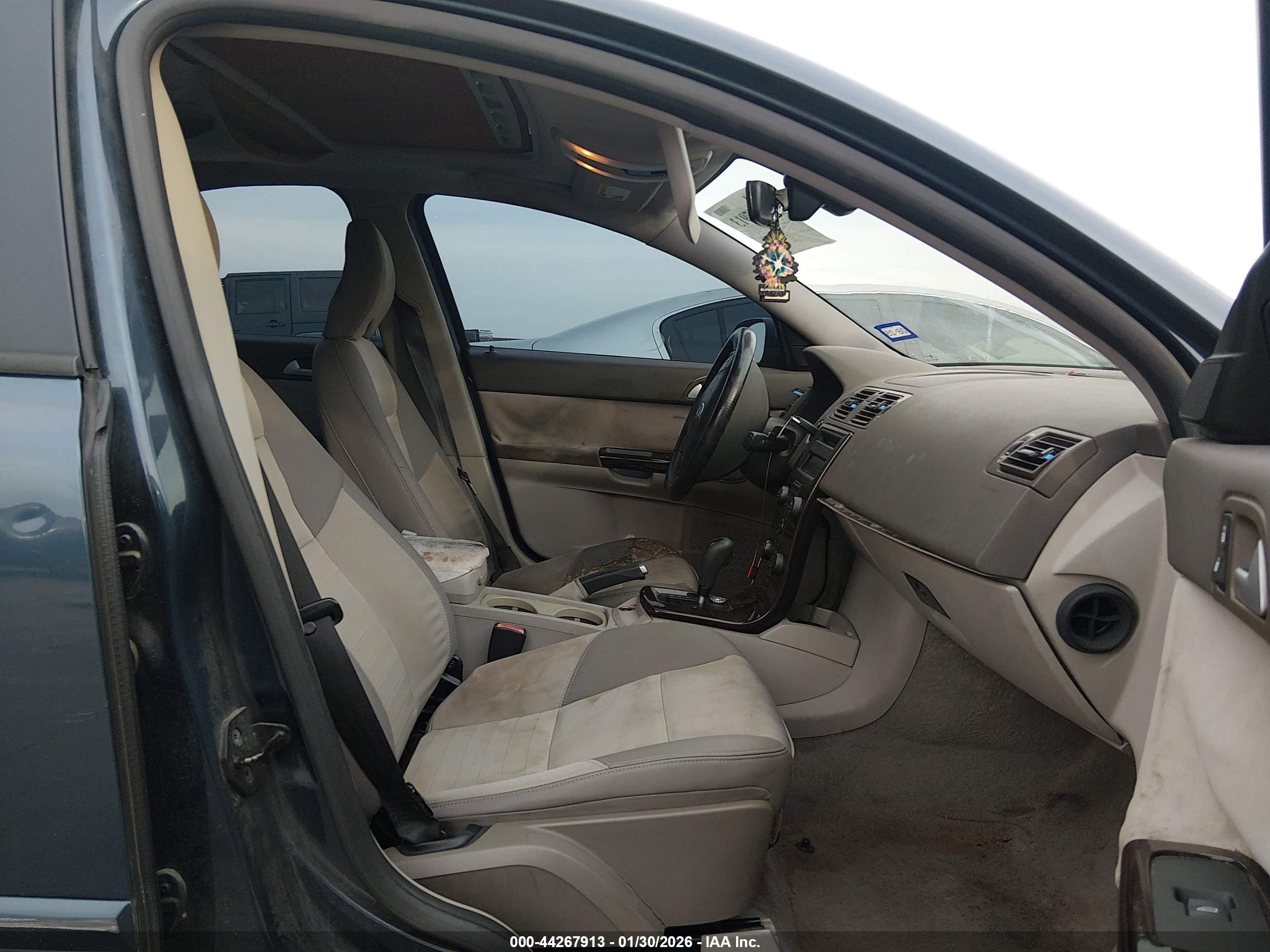 VOLVO S40 image 5