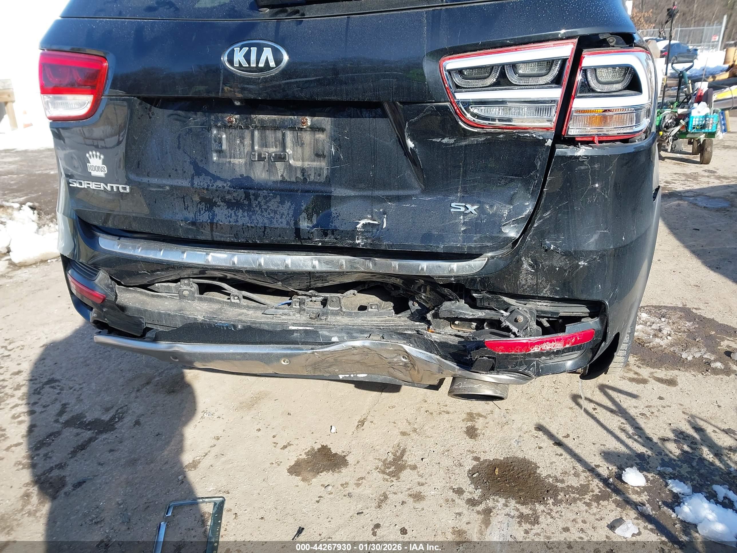 KIA SORENTO image 6