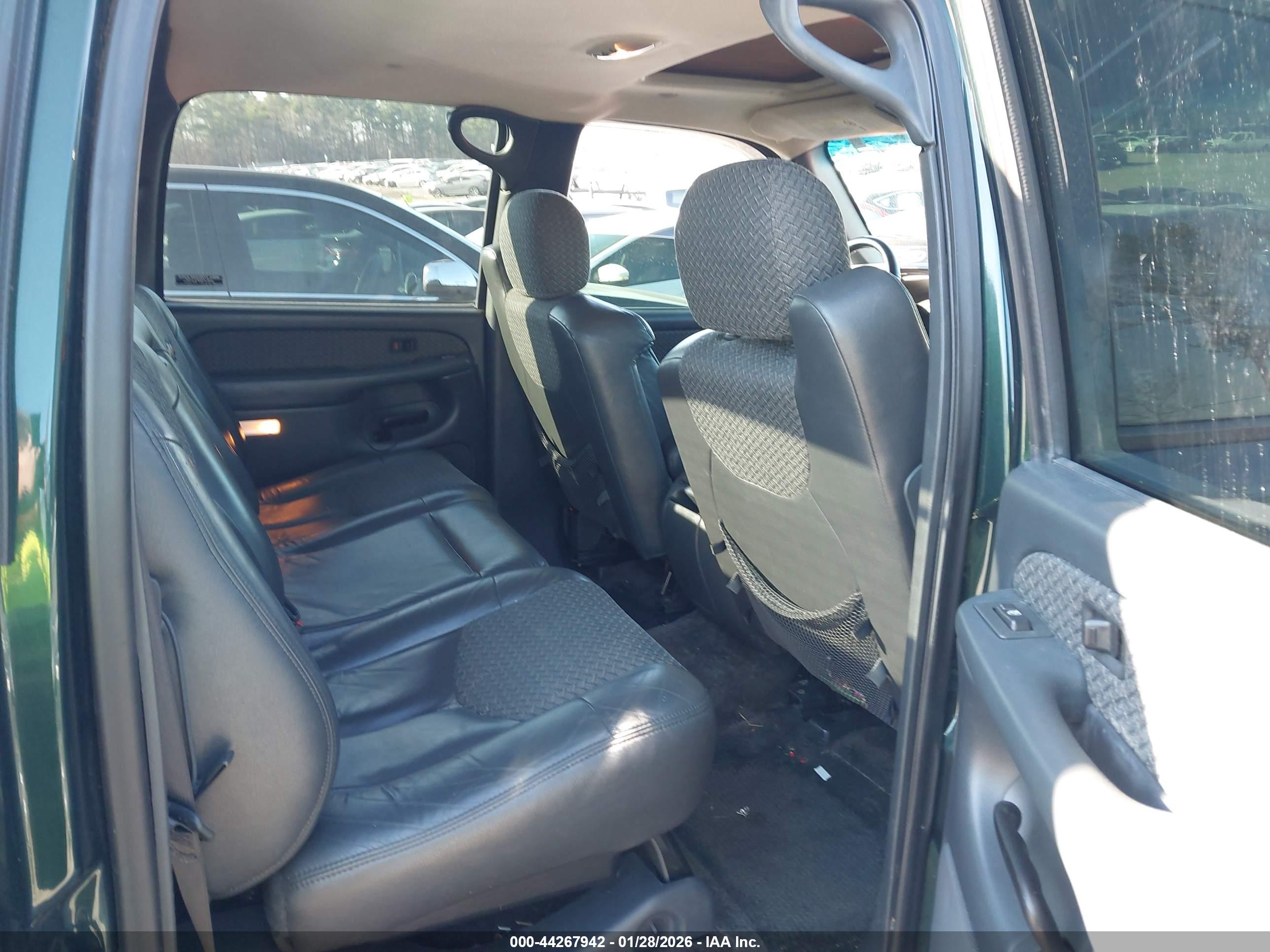 CHEVROLET AVALANCHE image 8