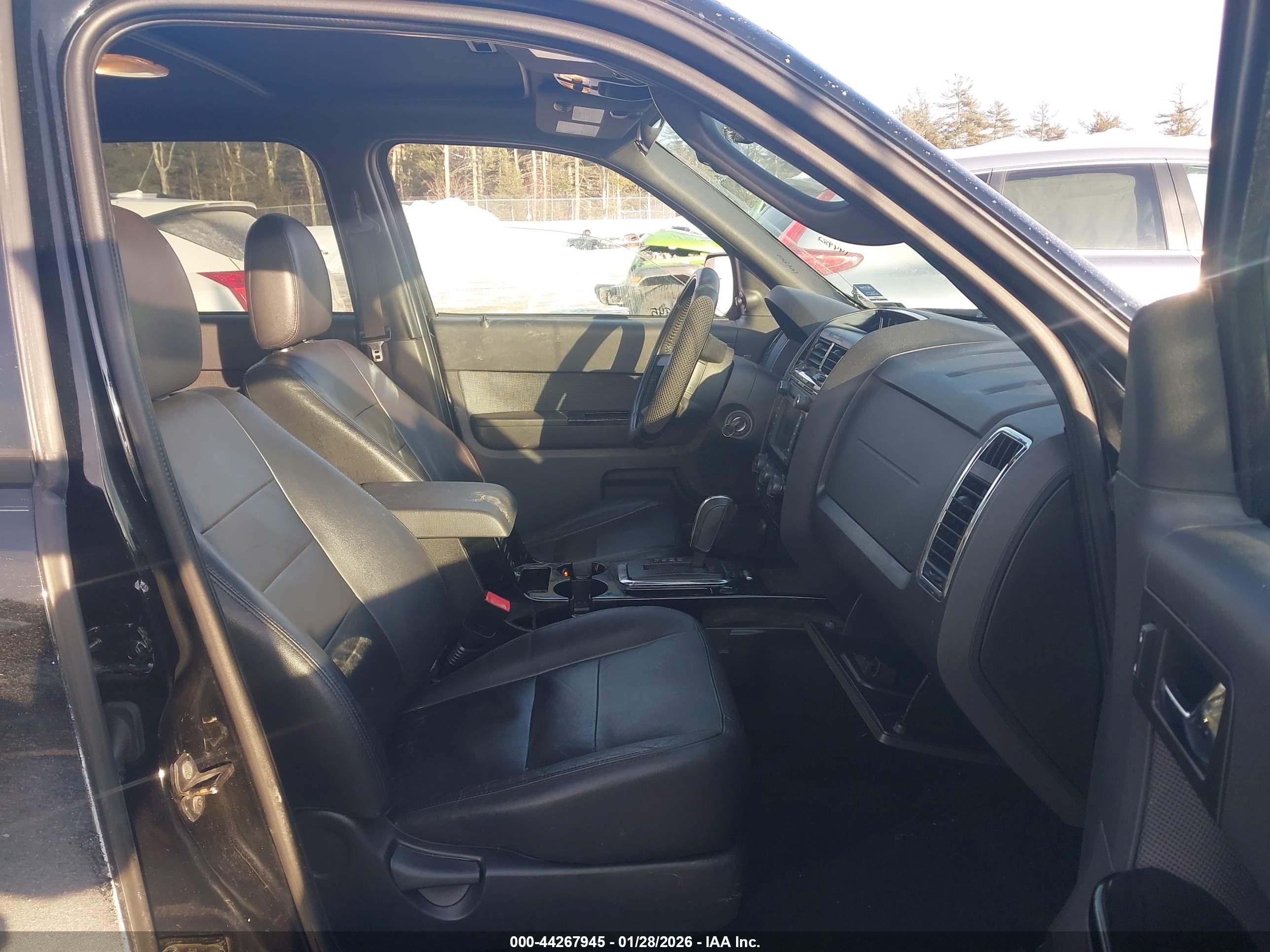 FORD ESCAPE image 5