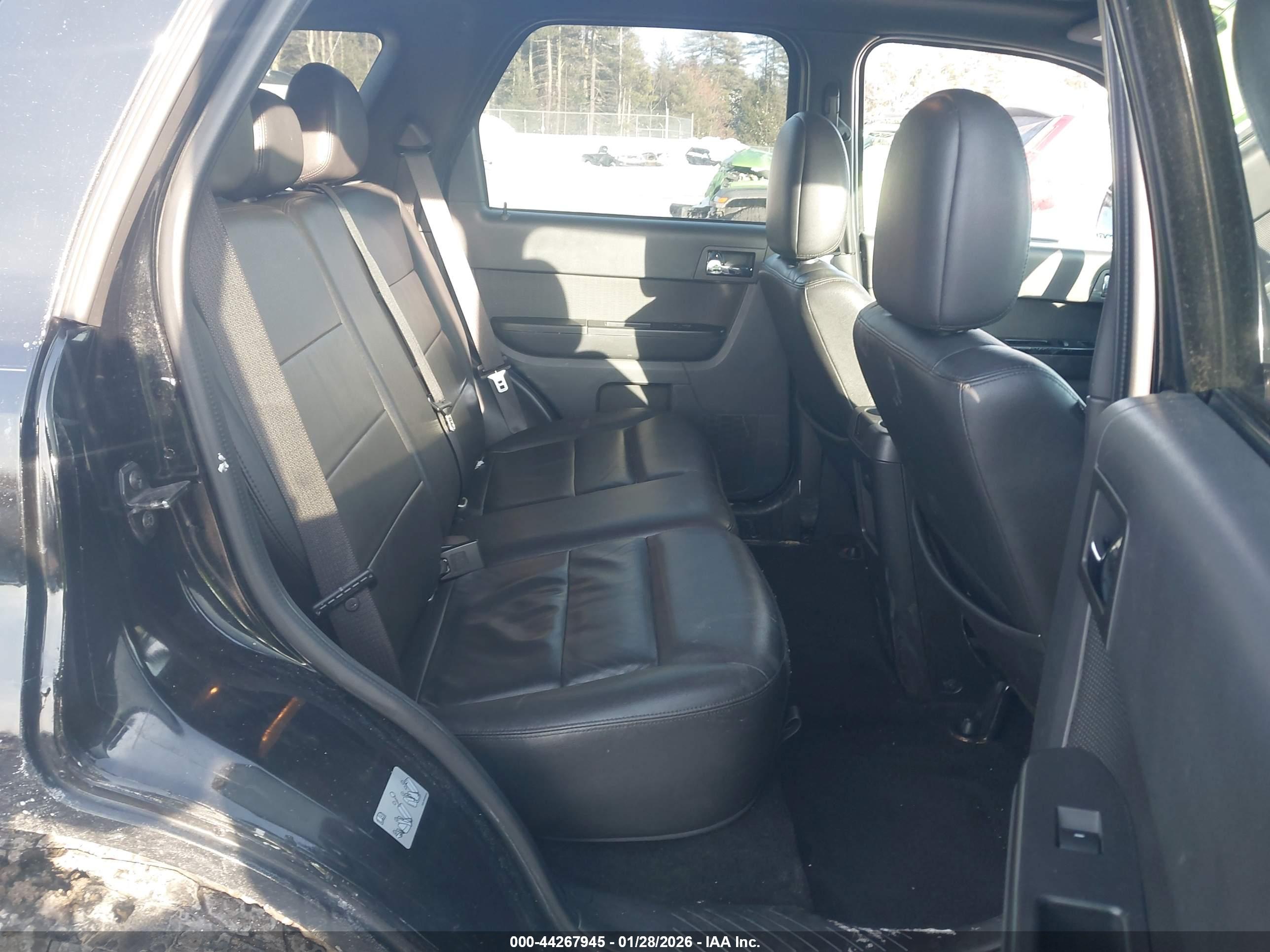 FORD ESCAPE image 8
