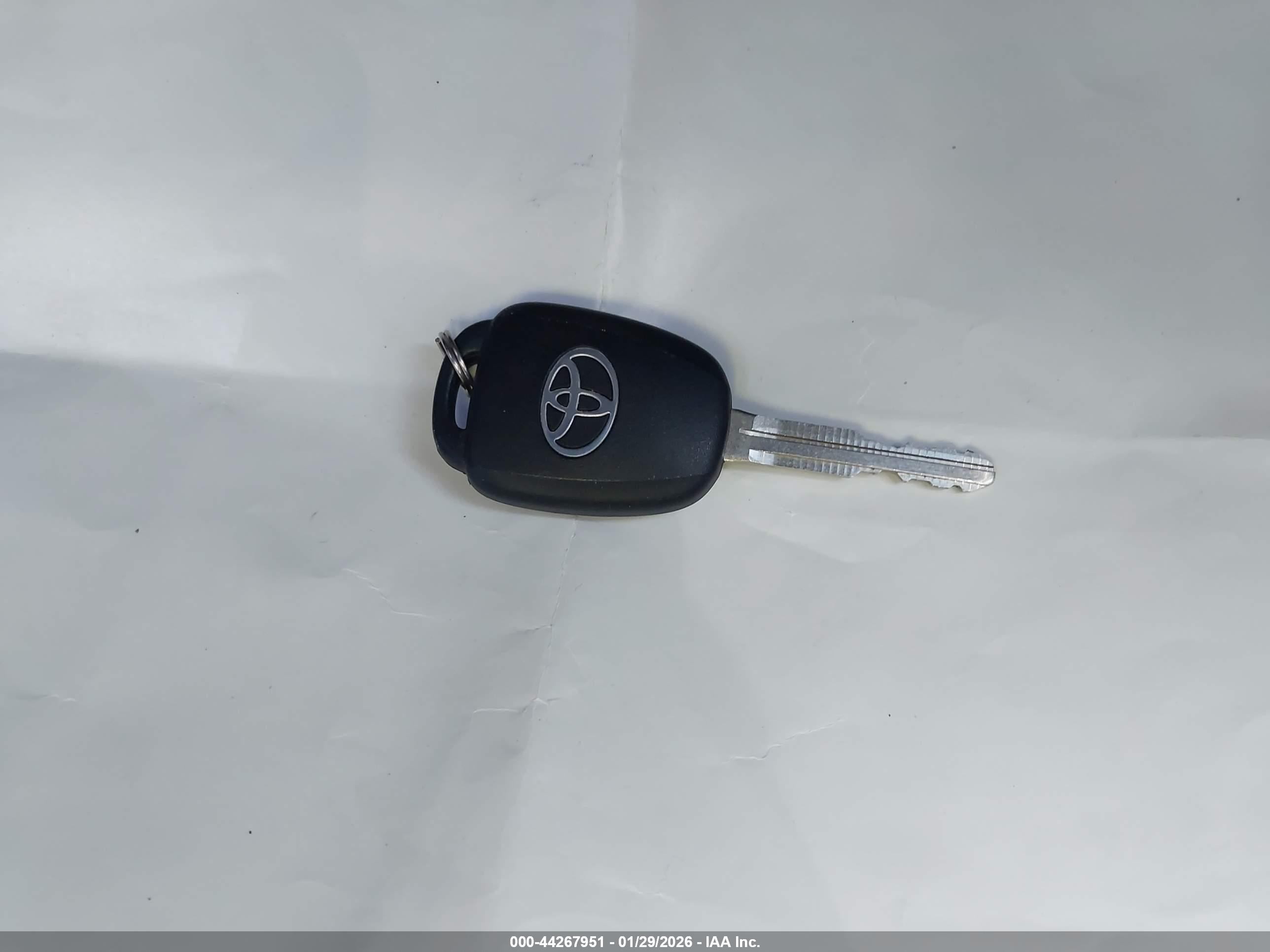 TOYOTA COROLLA image 11