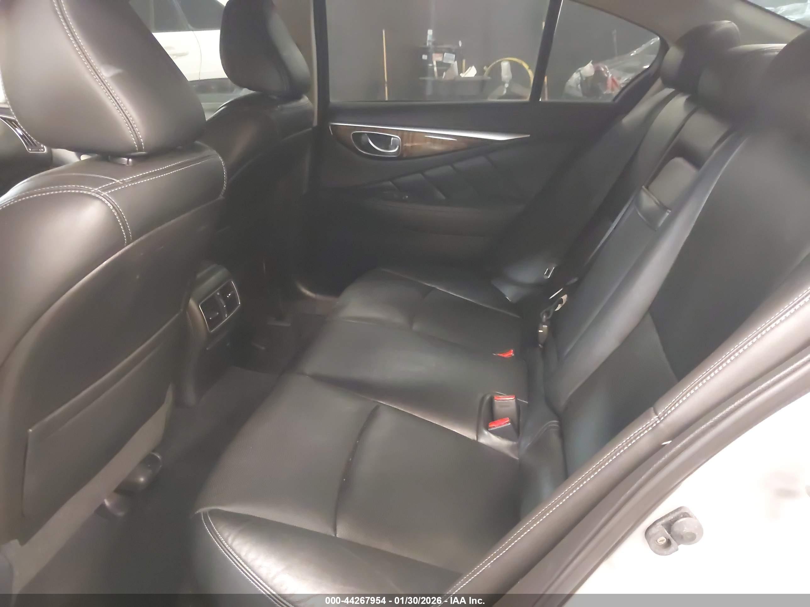 INFINITI Q50 image 8