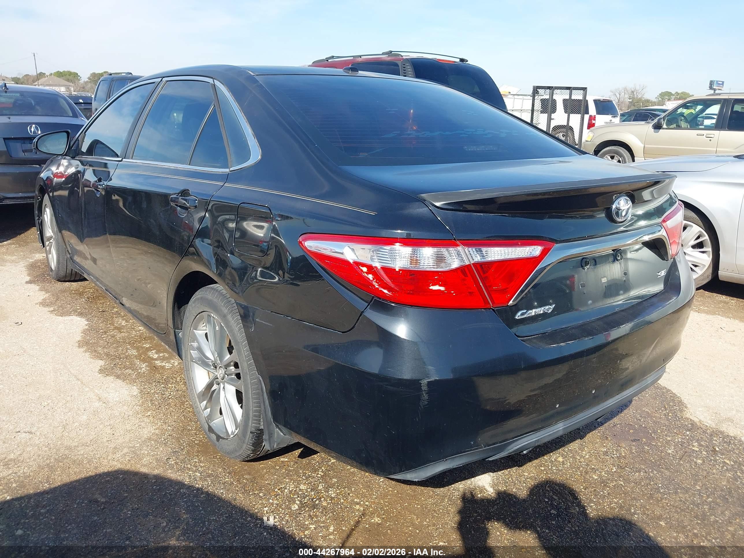 TOYOTA CAMRY image 3