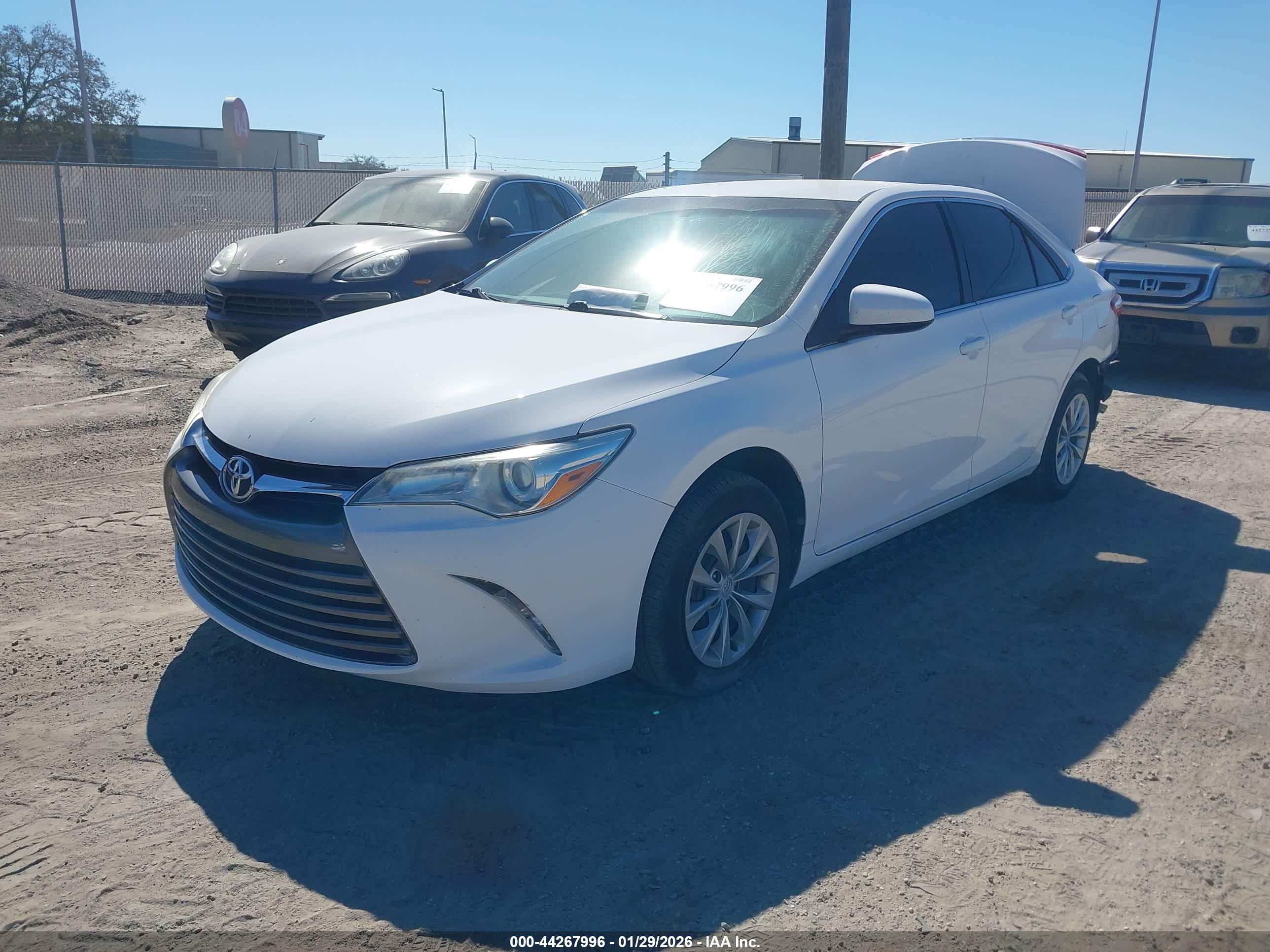 TOYOTA CAMRY image 2