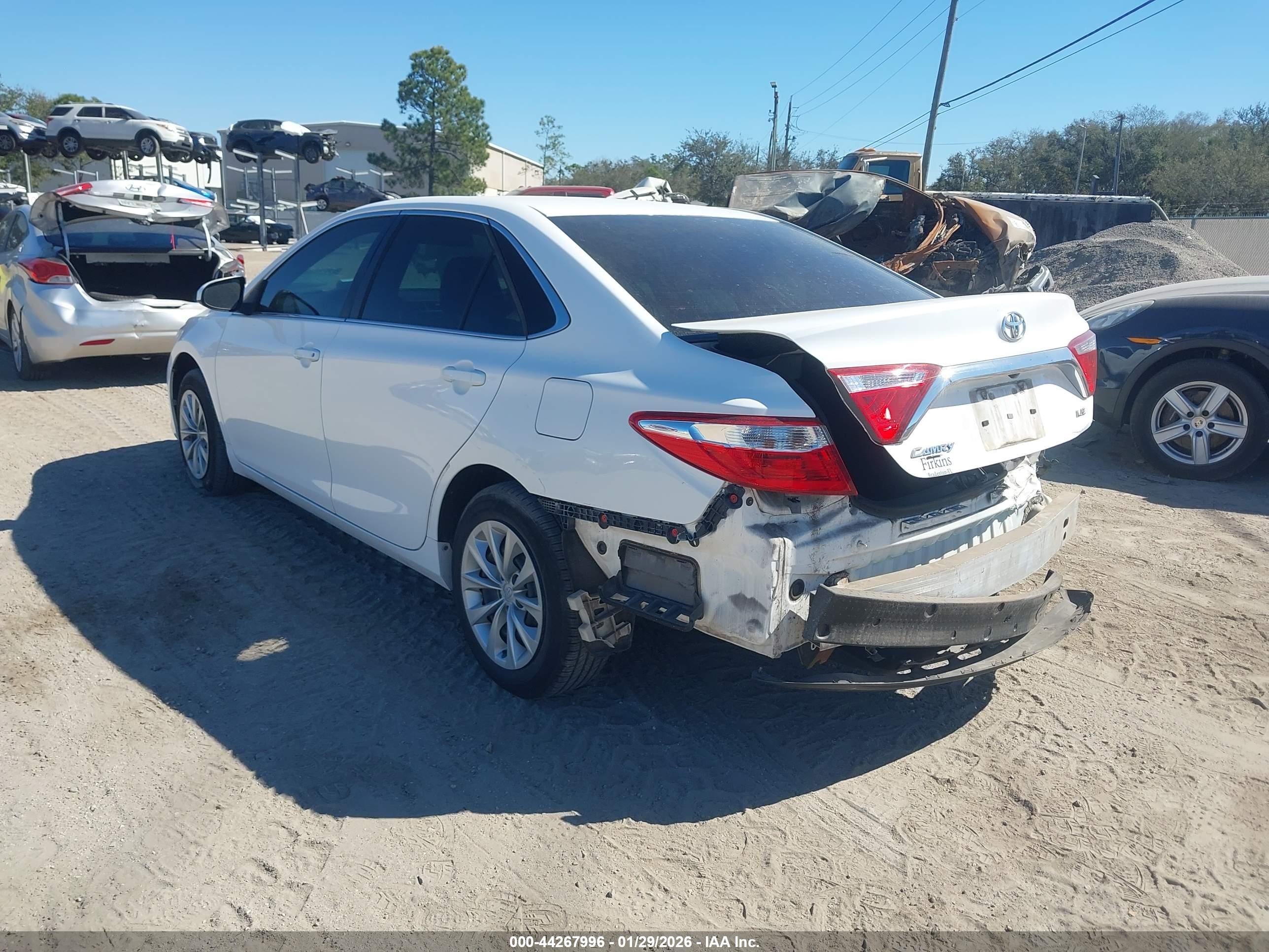 TOYOTA CAMRY image 3