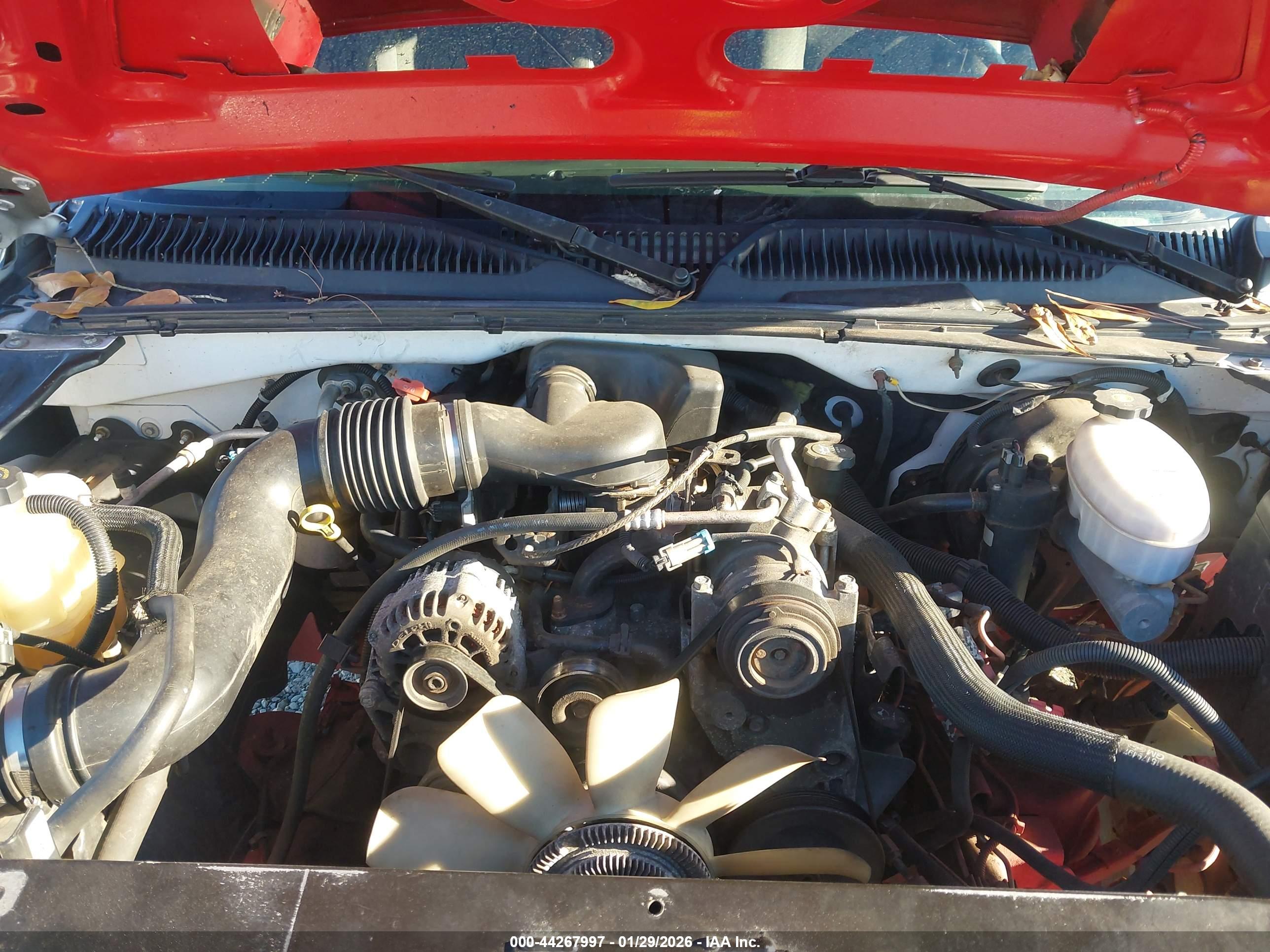 CHEVROLET SILVERADO image 10