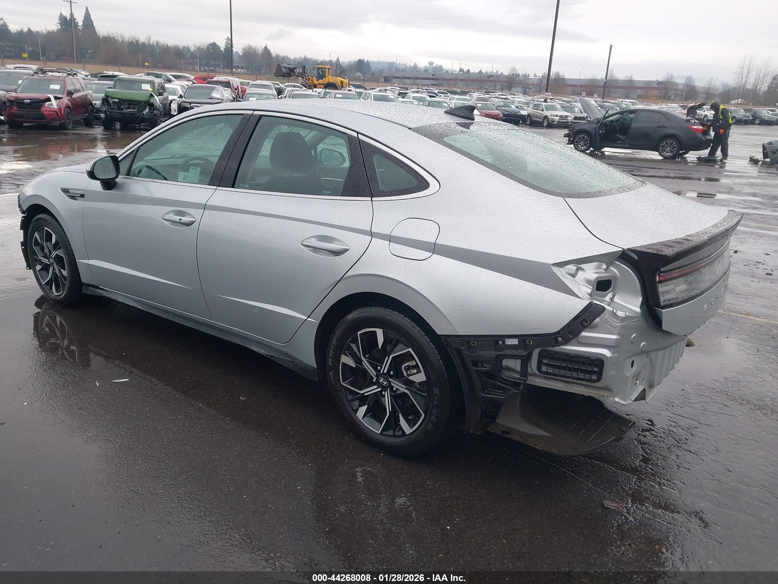 HYUNDAI SONATA image 3