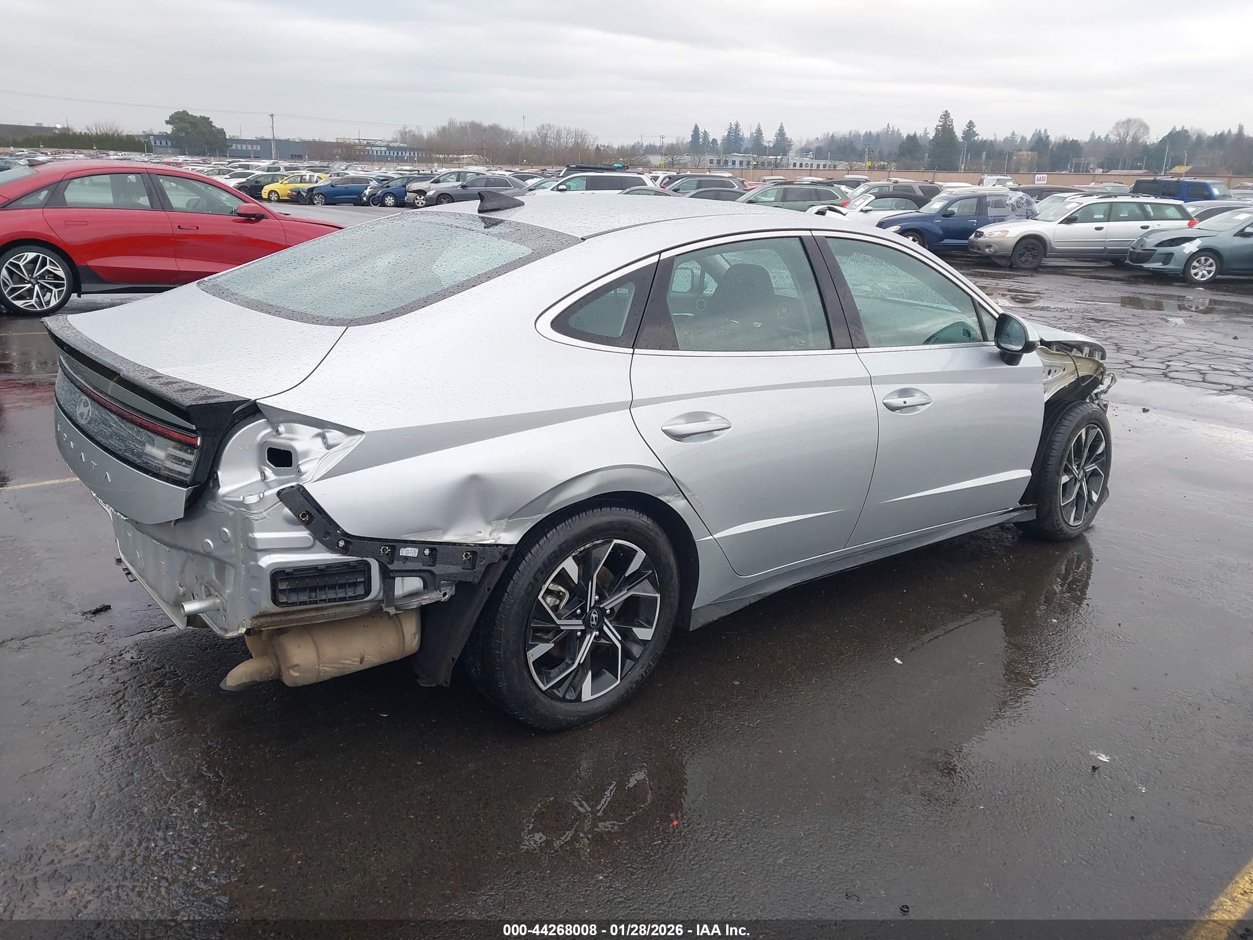 HYUNDAI SONATA image 4