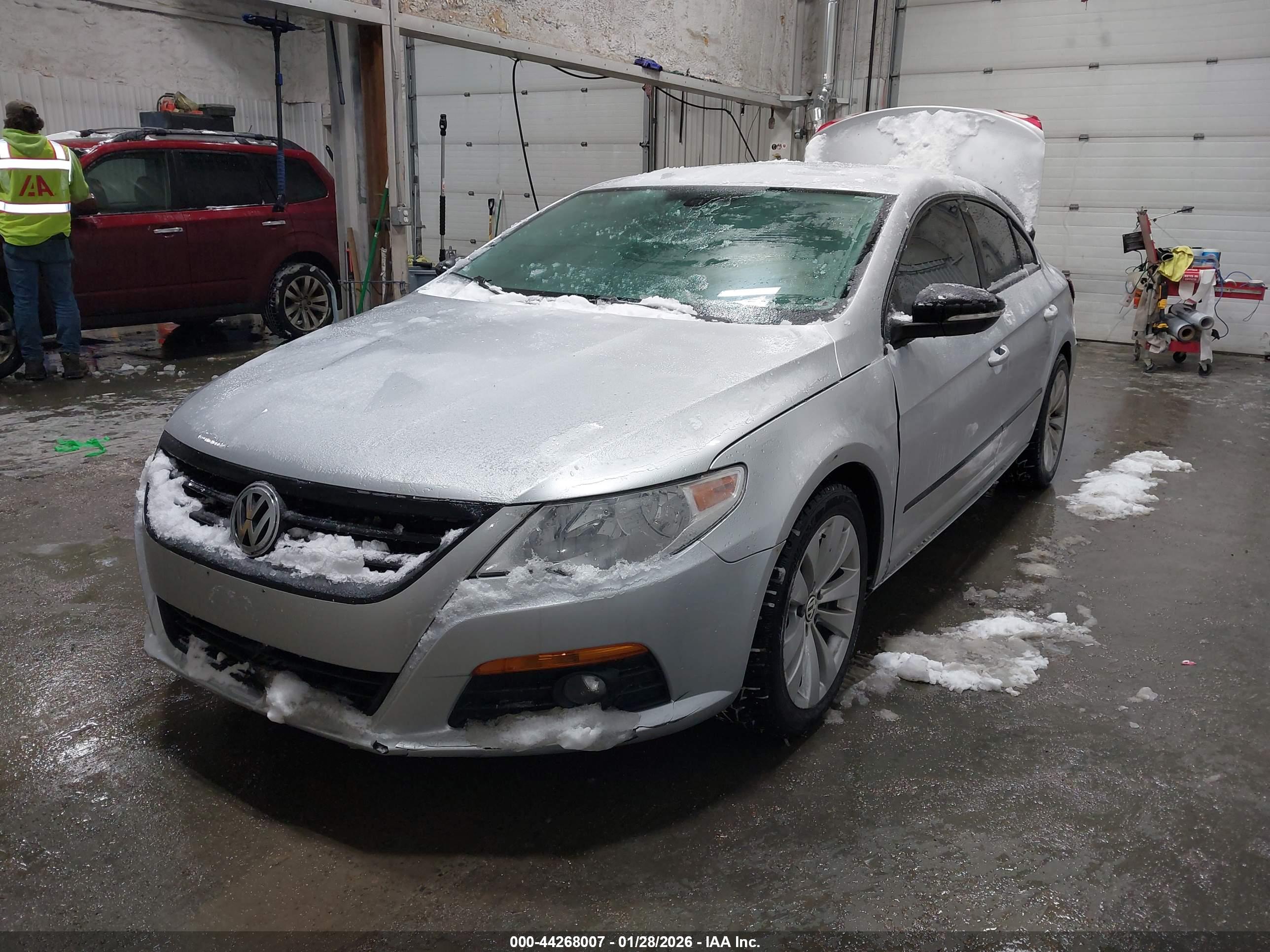 VOLKSWAGEN CC image 2