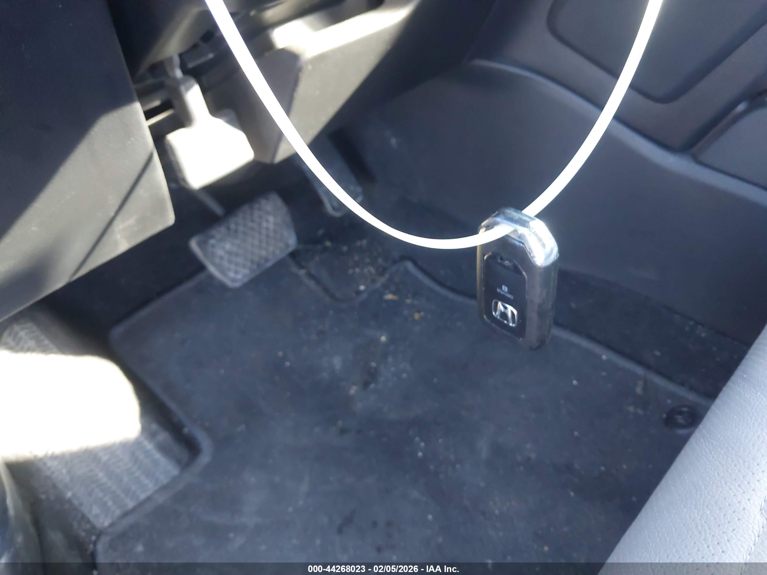 HONDA CR-V image 11