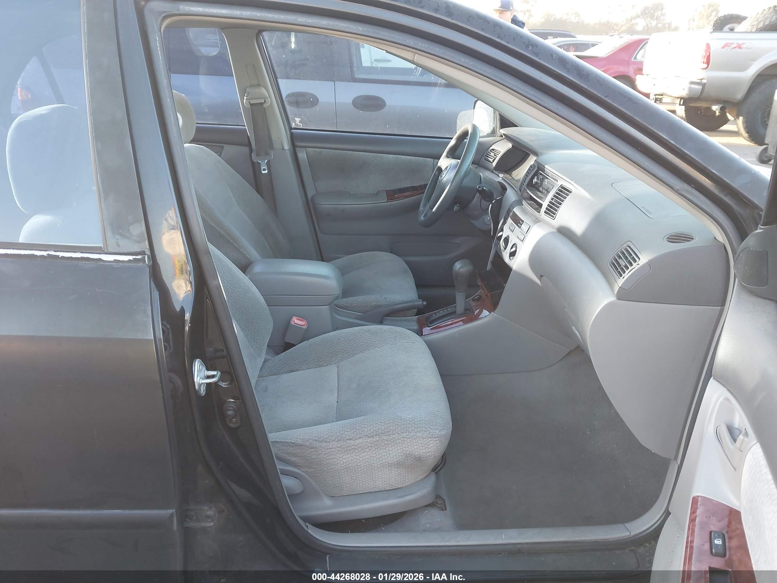 TOYOTA COROLLA image 5