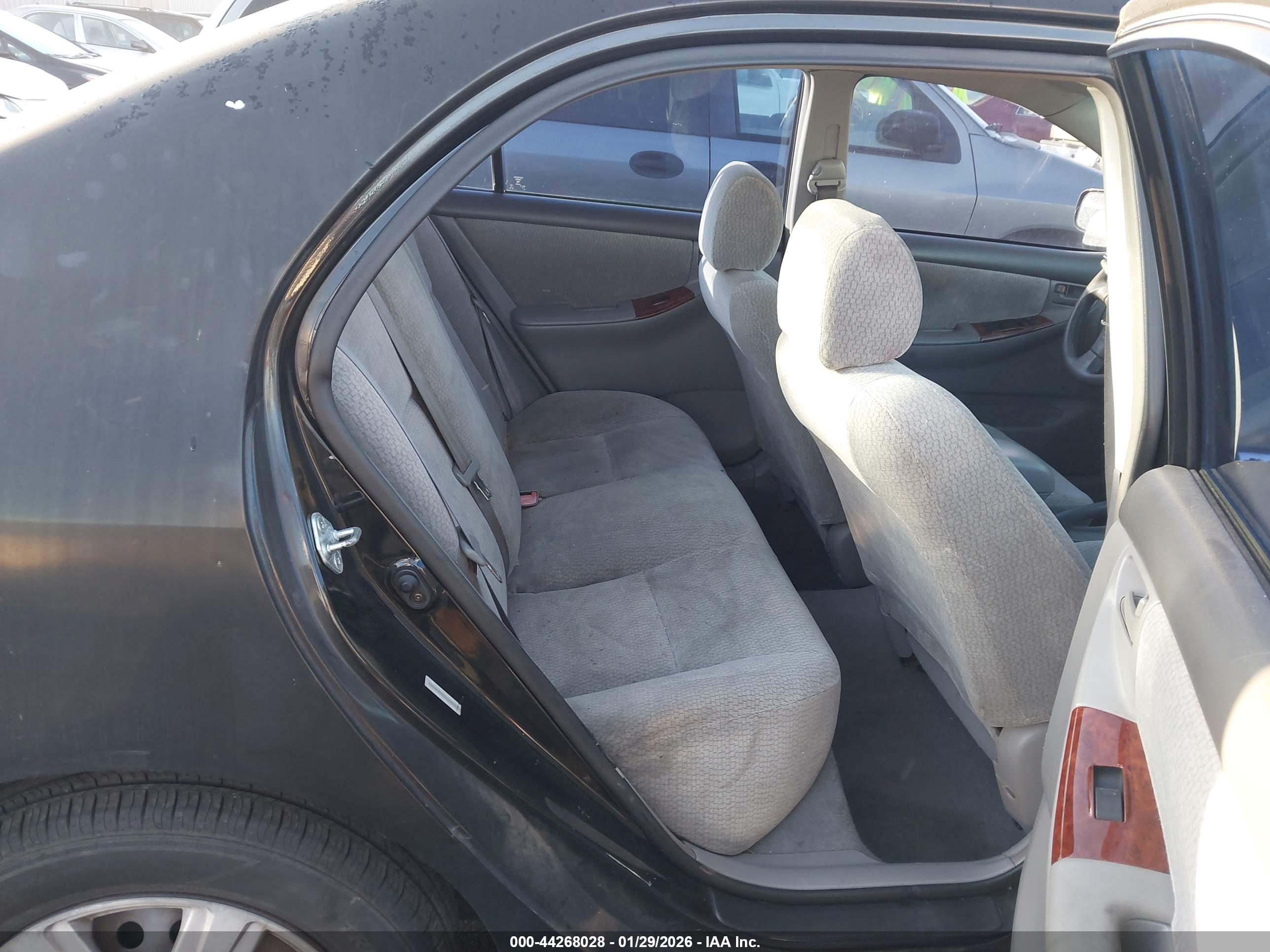 TOYOTA COROLLA image 8