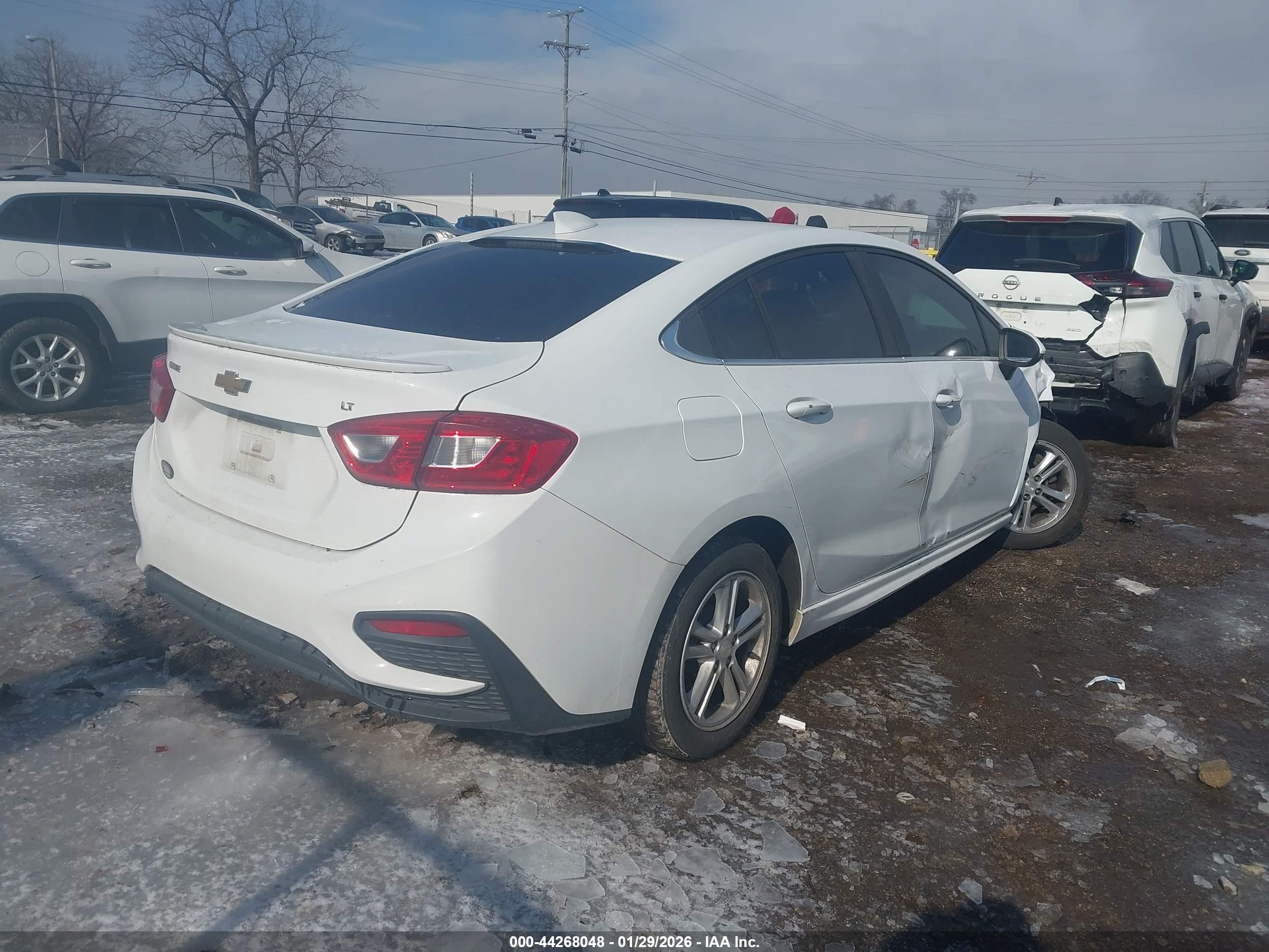 CHEVROLET CRUZE image 4