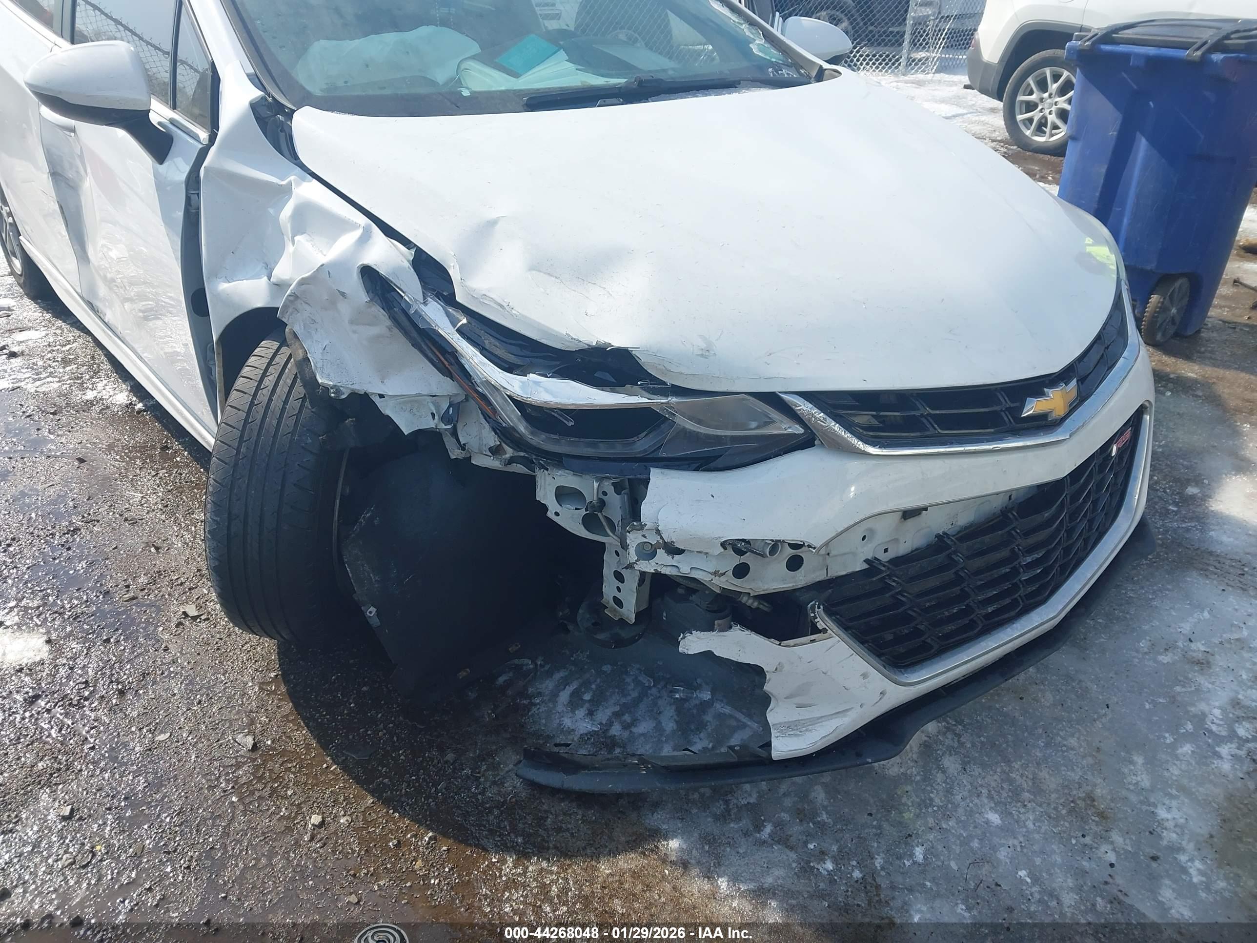 CHEVROLET CRUZE image 6