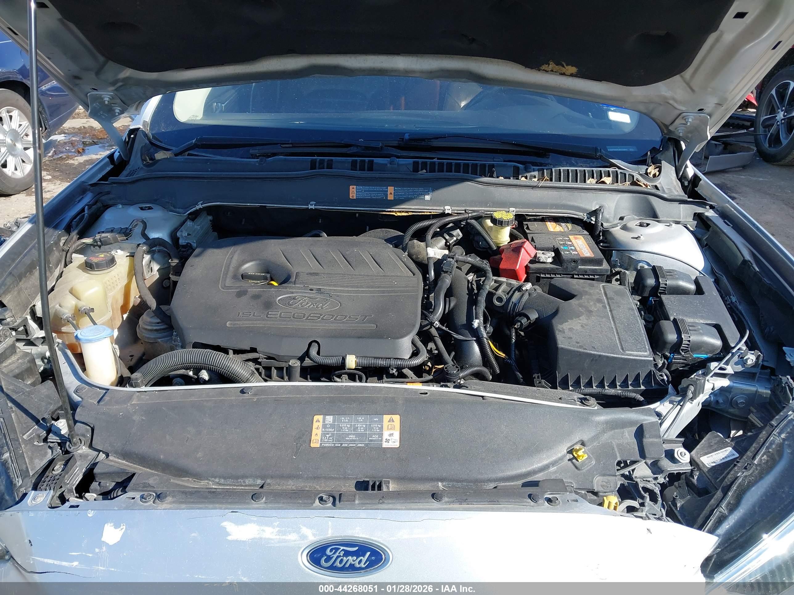 FORD FUSION image 10