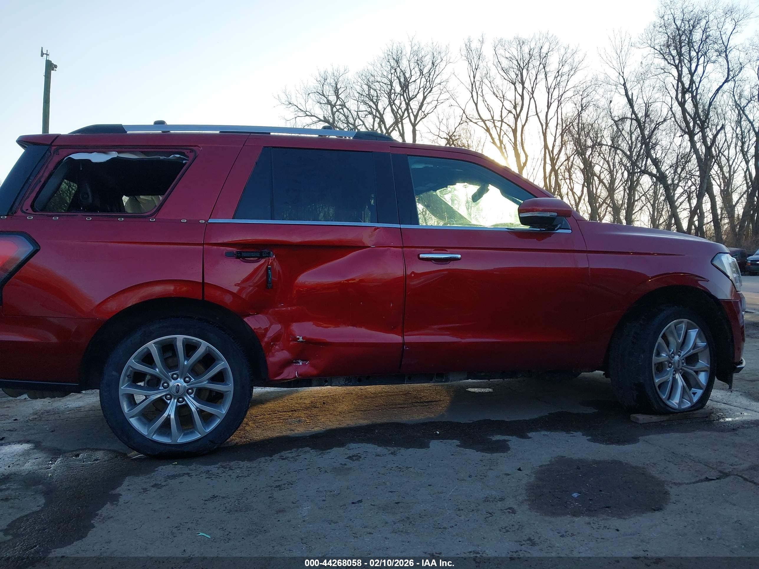 FORD EXPEDITION image 6
