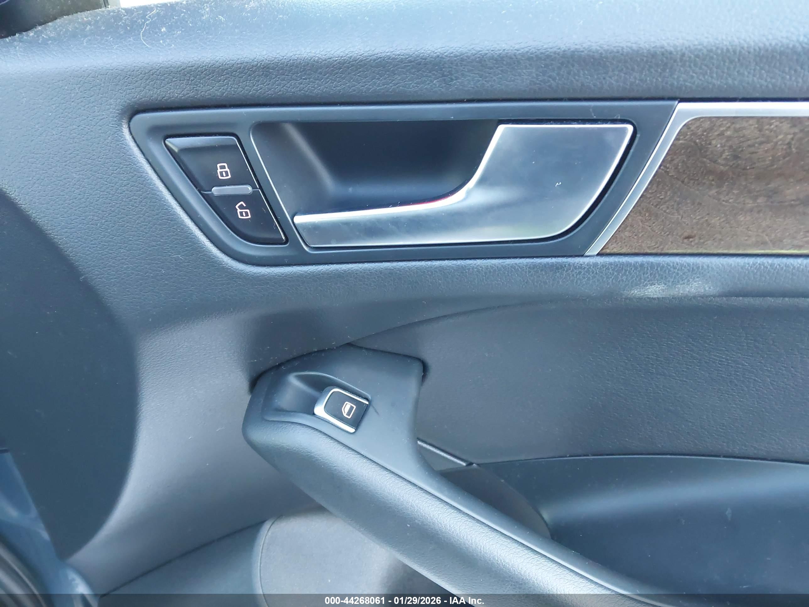 AUDI Q5 image 8