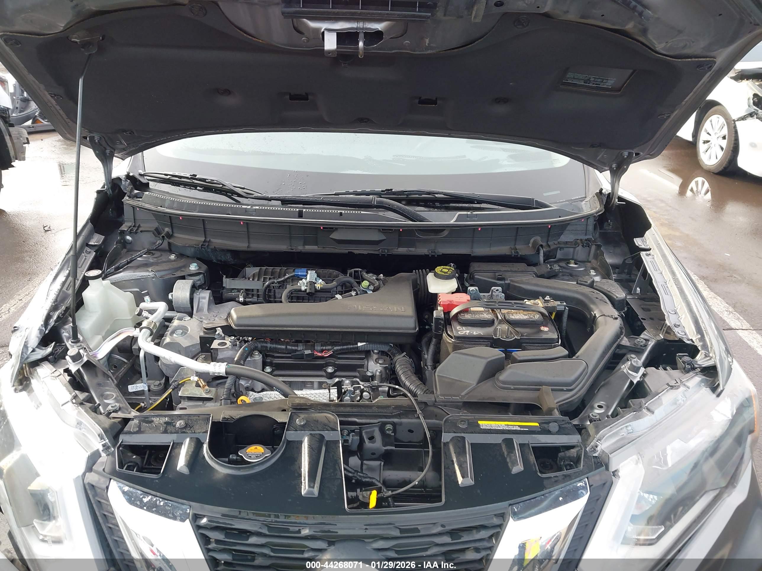 NISSAN ROGUE image 10