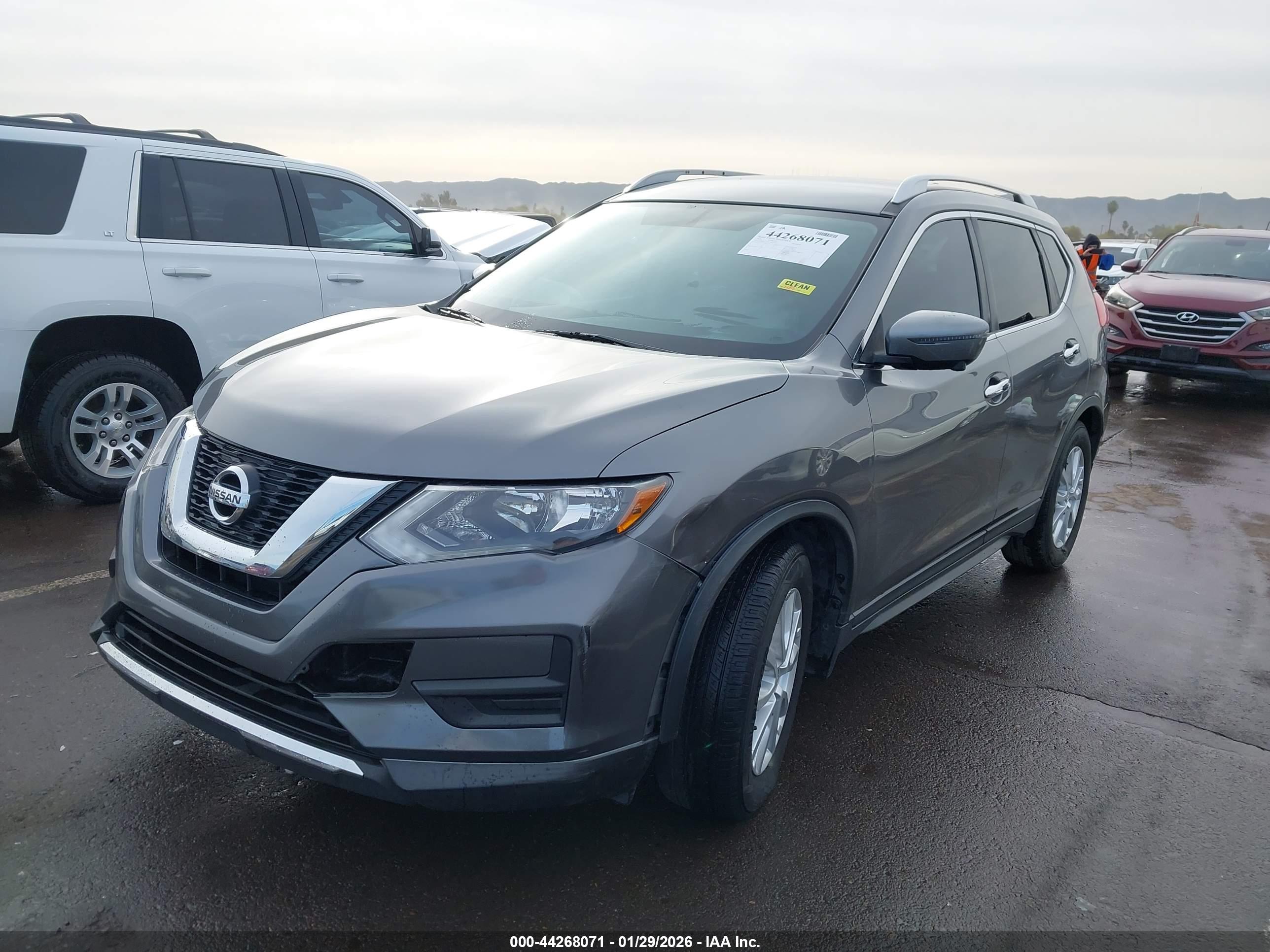 NISSAN ROGUE image 2