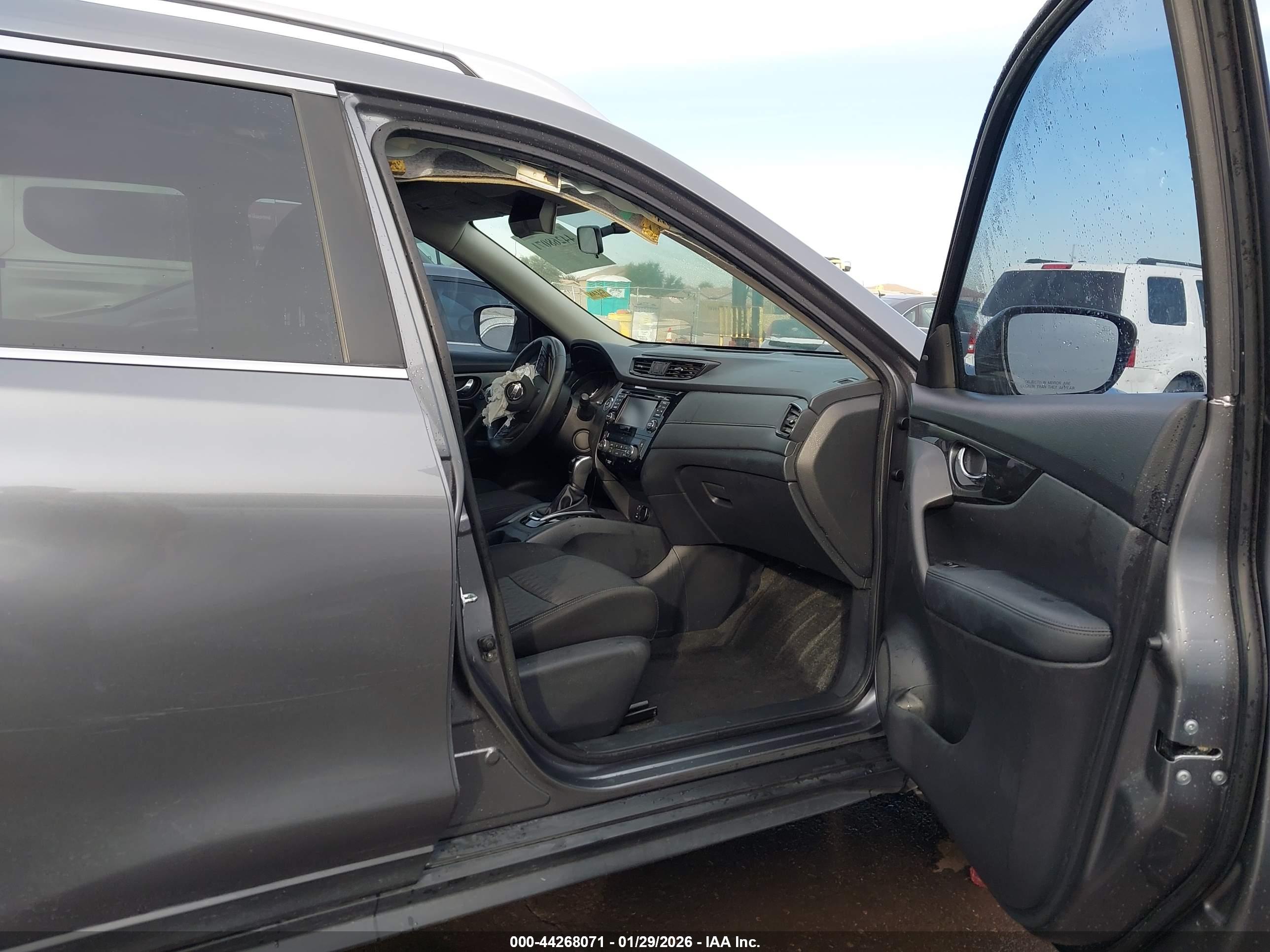 NISSAN ROGUE image 5