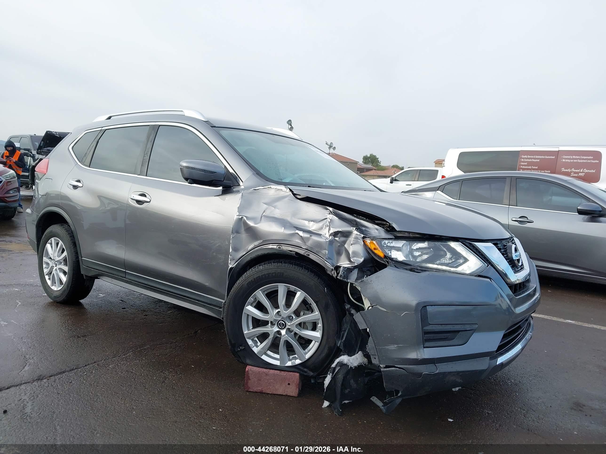 NISSAN ROGUE image 6