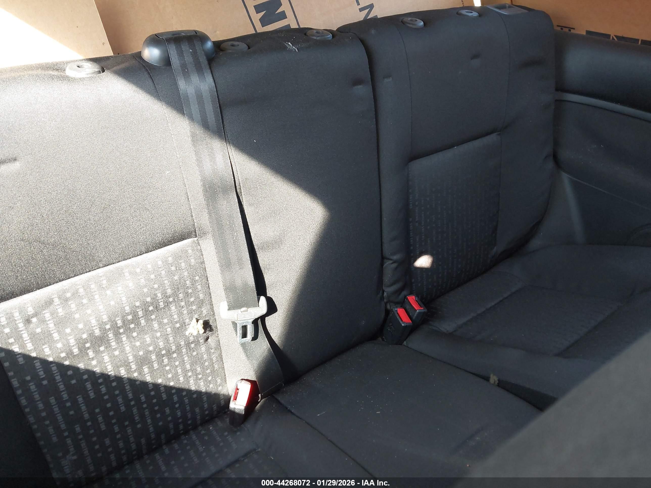 VOLKSWAGEN GOLF image 8