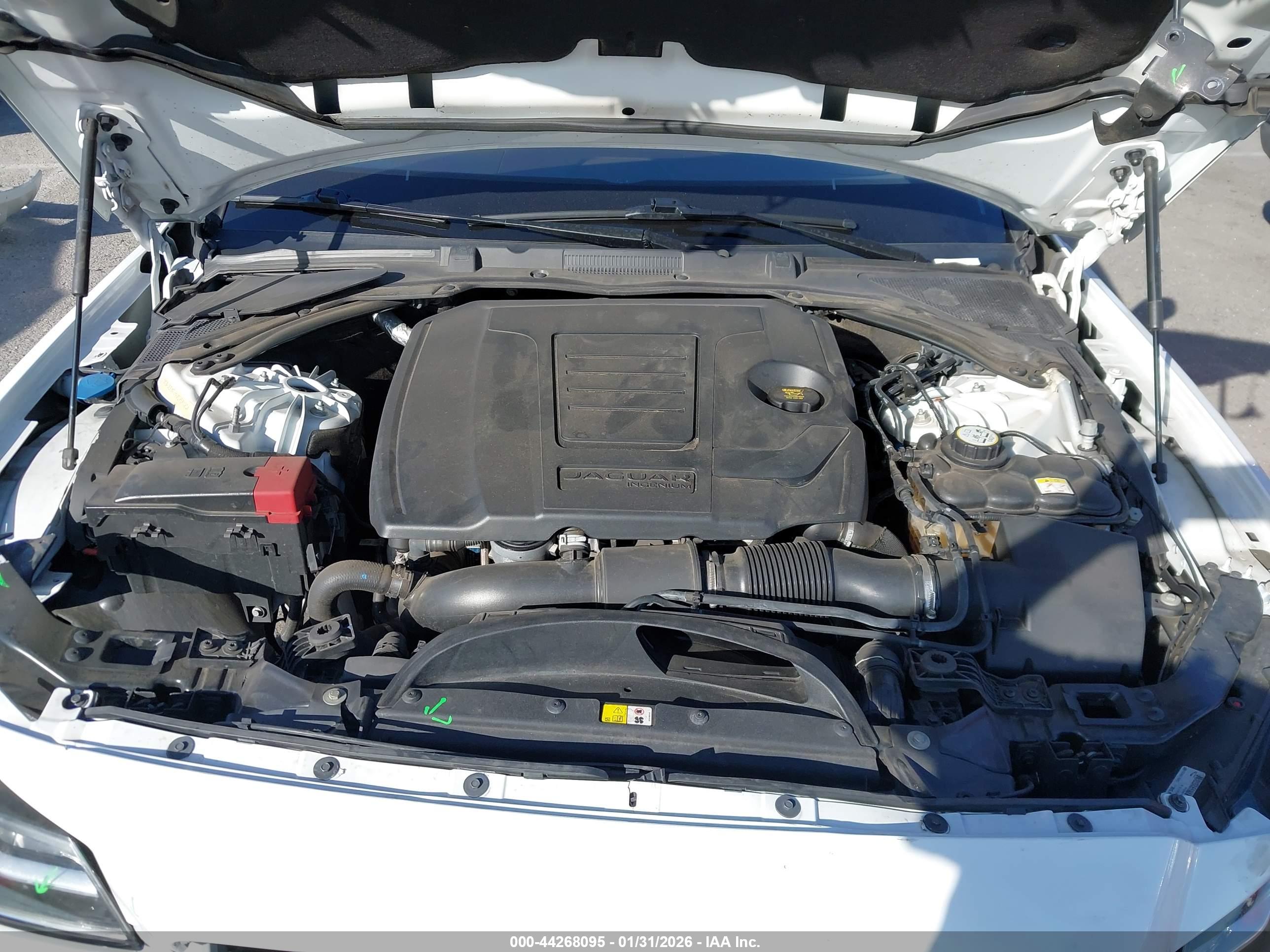 JAGUAR XF image 10