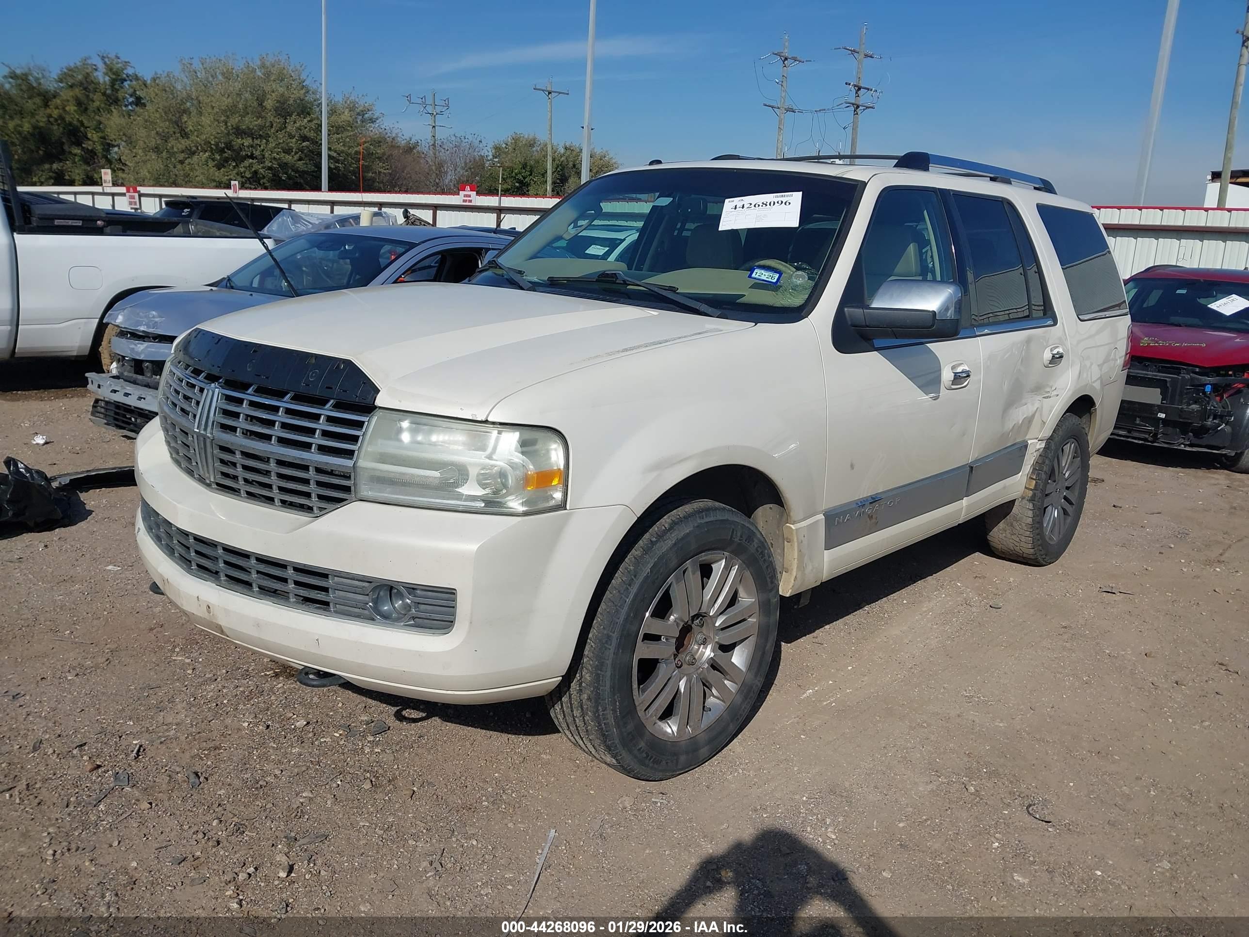 LINCOLN NAVIGATOR image 2