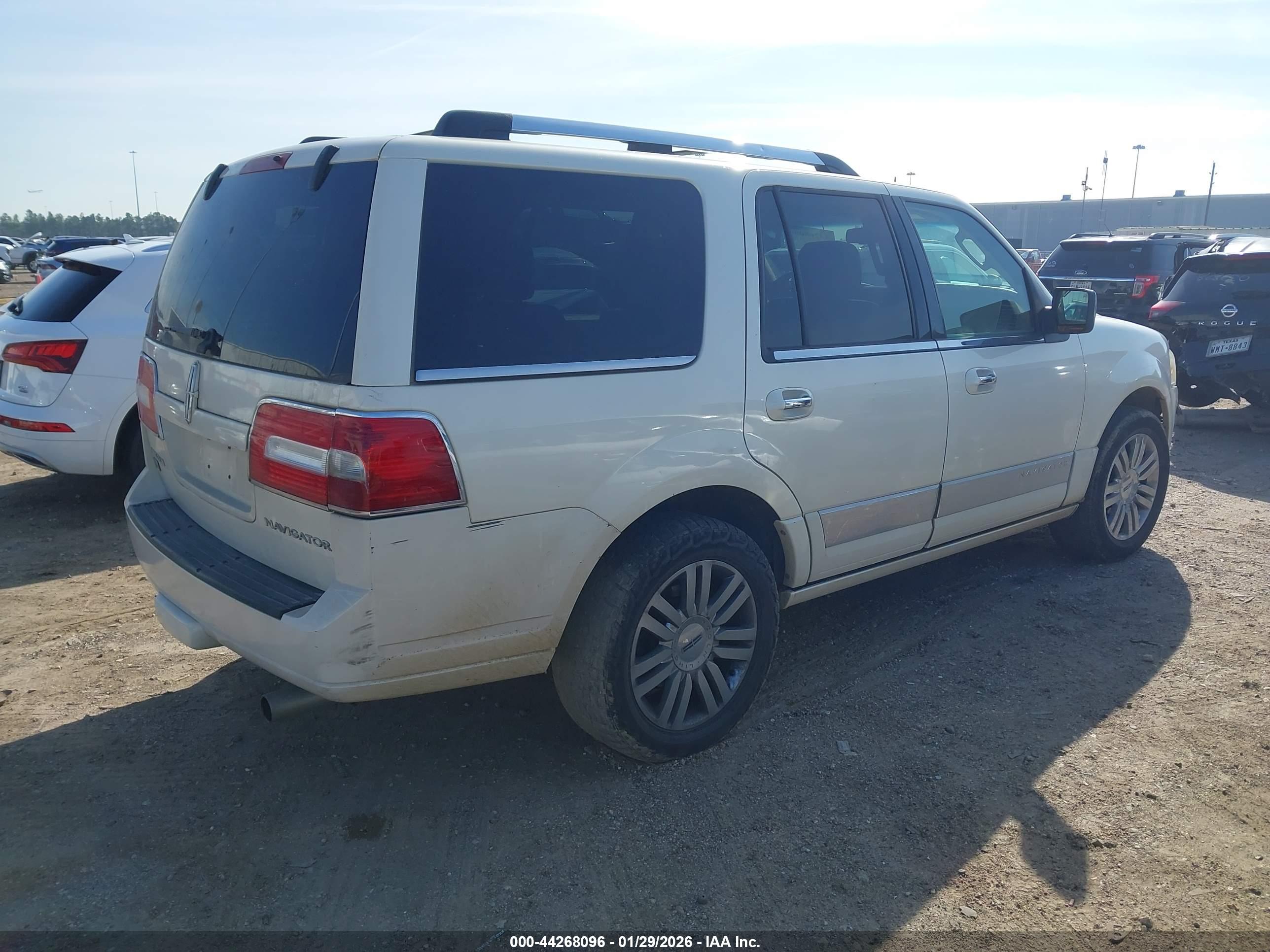 LINCOLN NAVIGATOR image 4