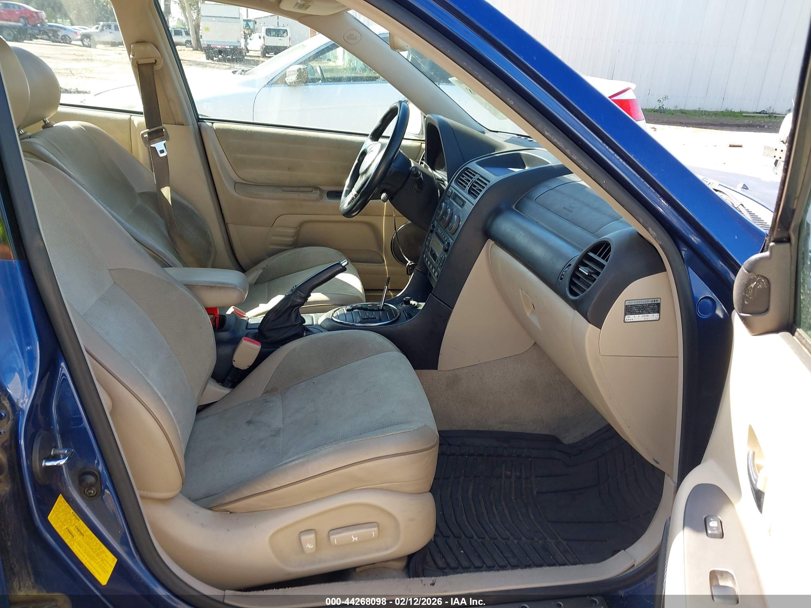 LEXUS IS image 5