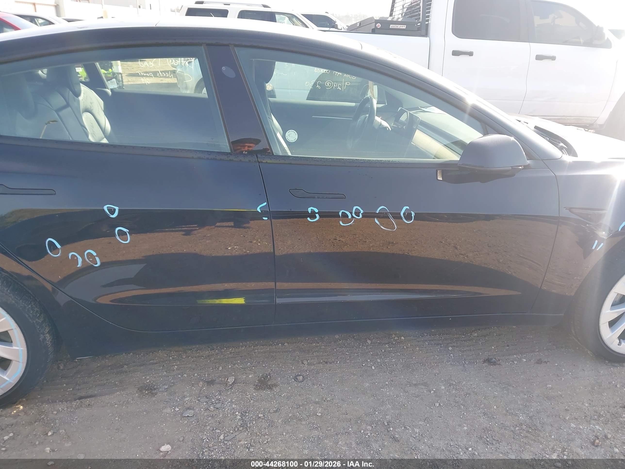 TESLA MODEL image 6