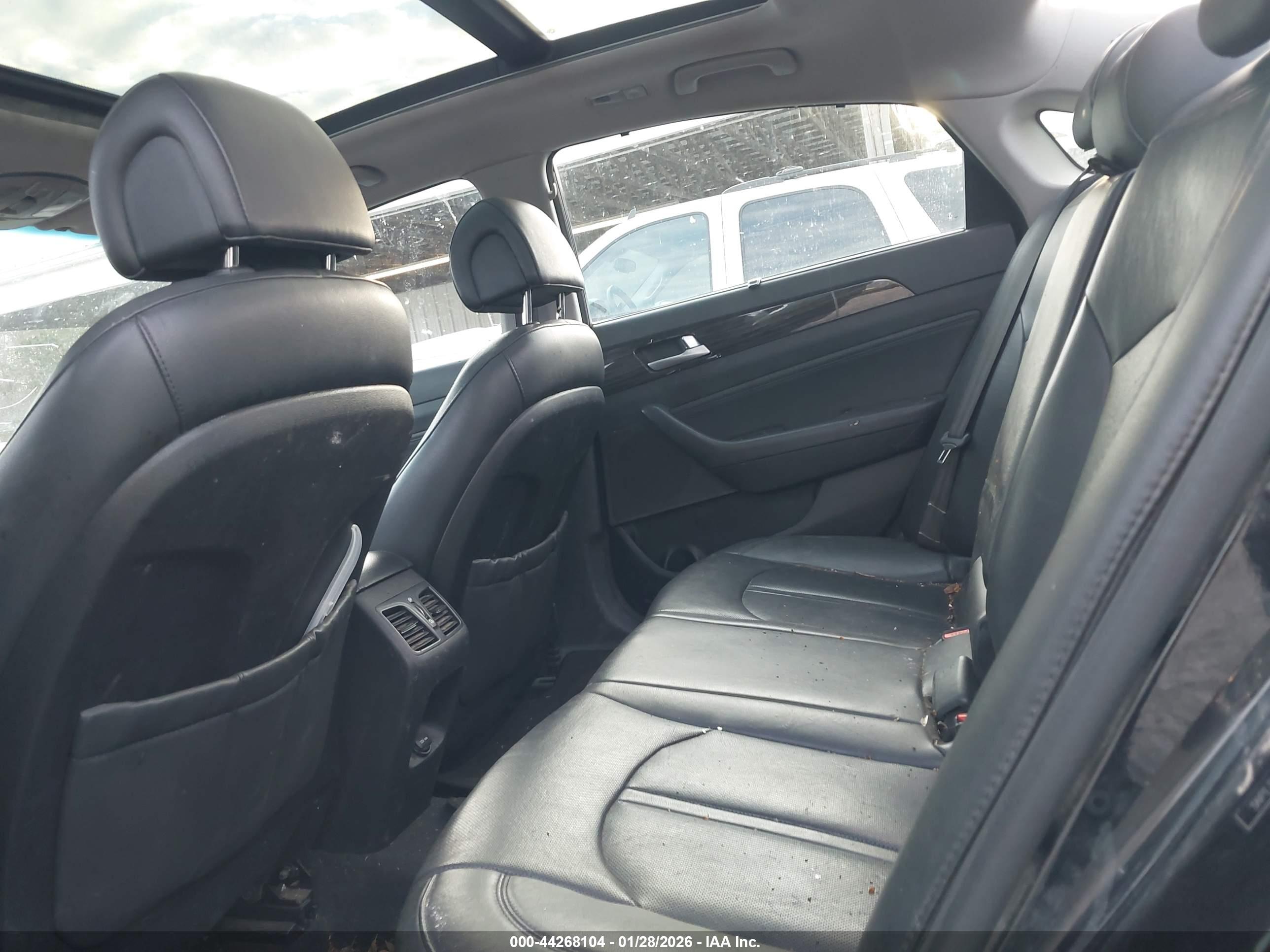 HYUNDAI SONATA image 8