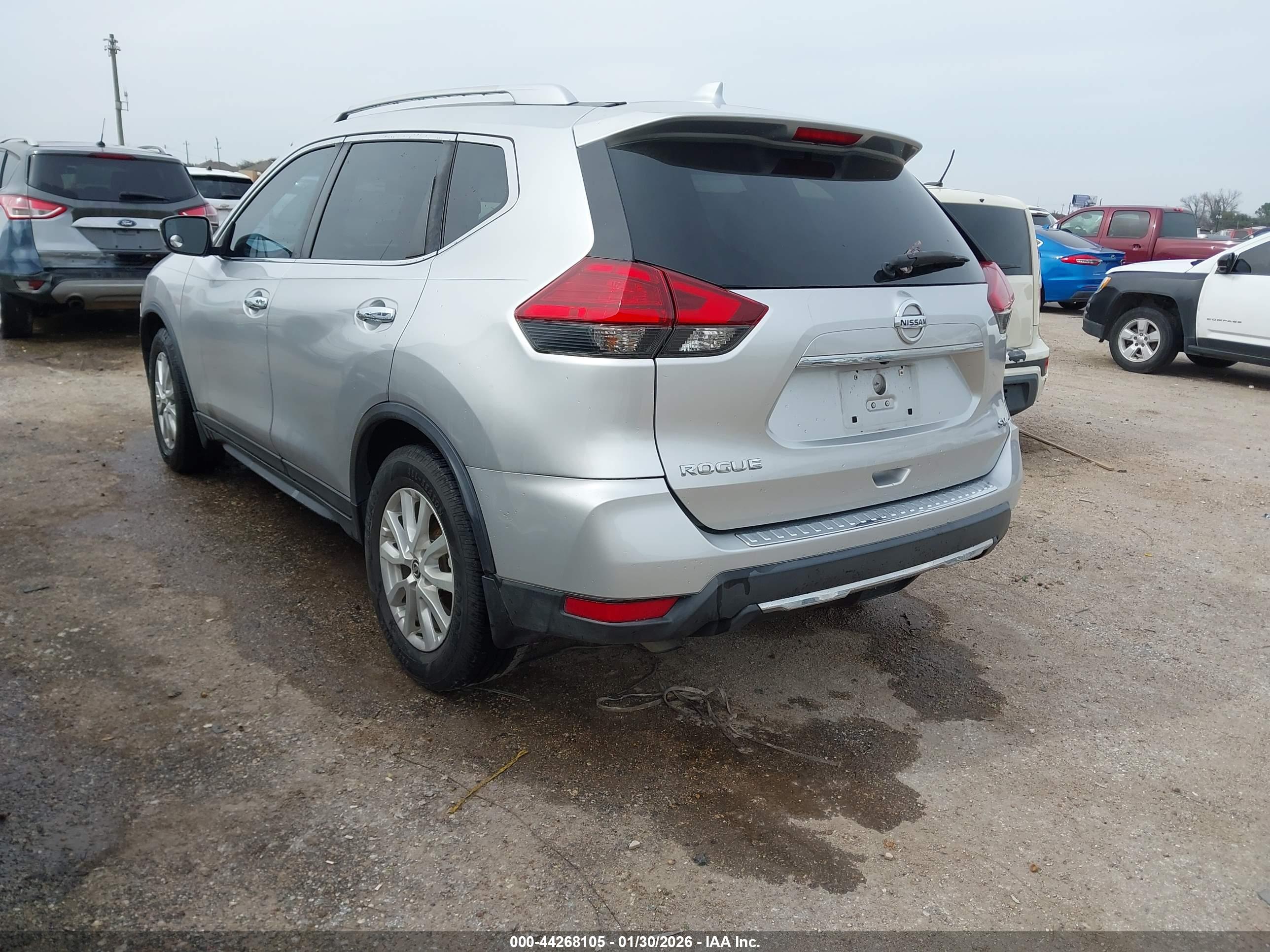 NISSAN ROGUE image 3