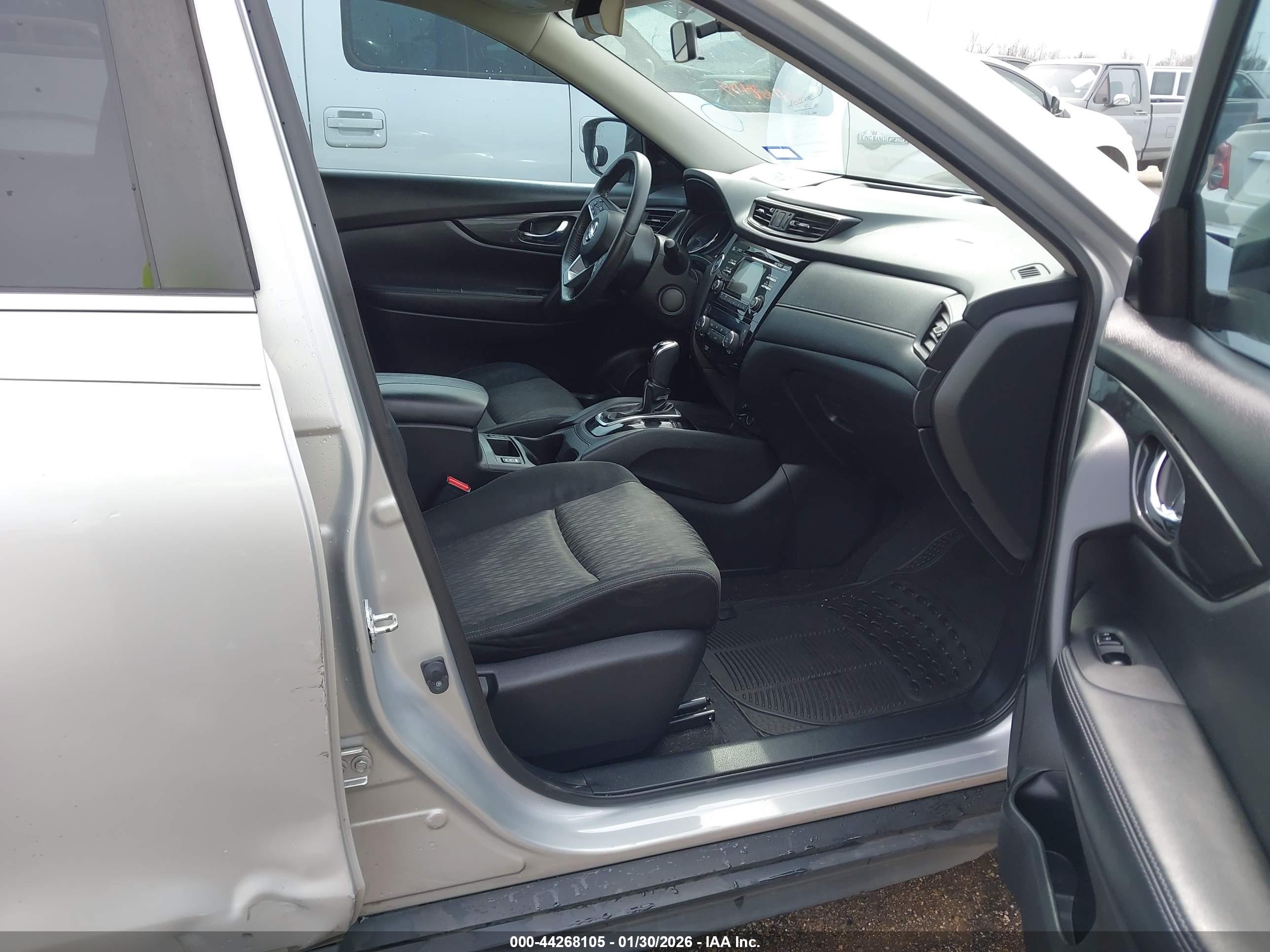 NISSAN ROGUE image 5