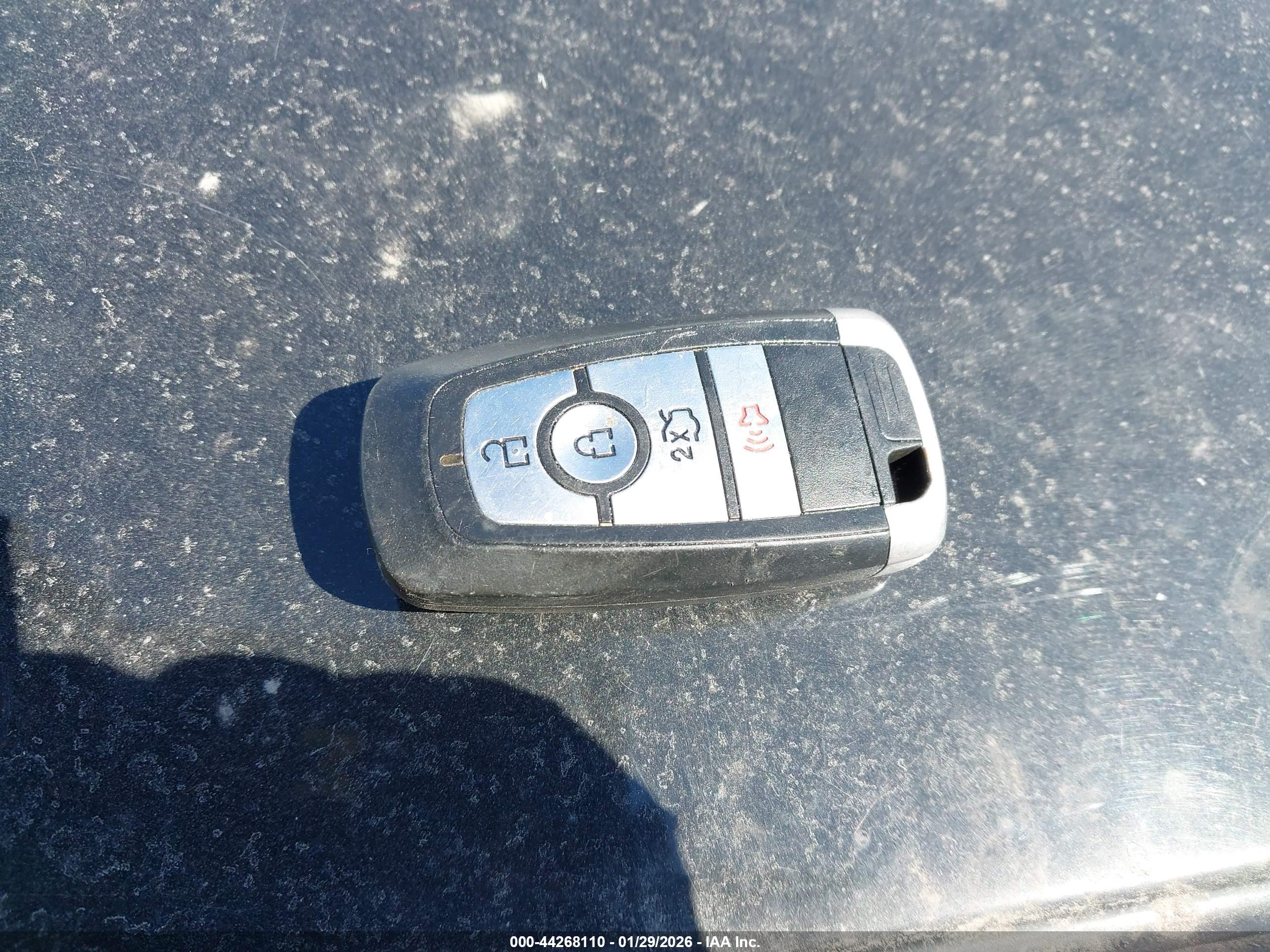 FORD FUSION image 11