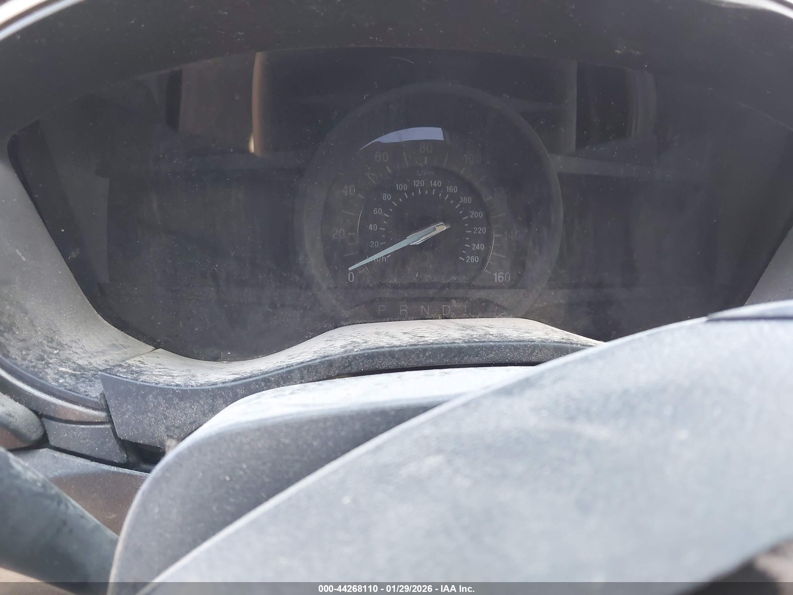 FORD FUSION image 7