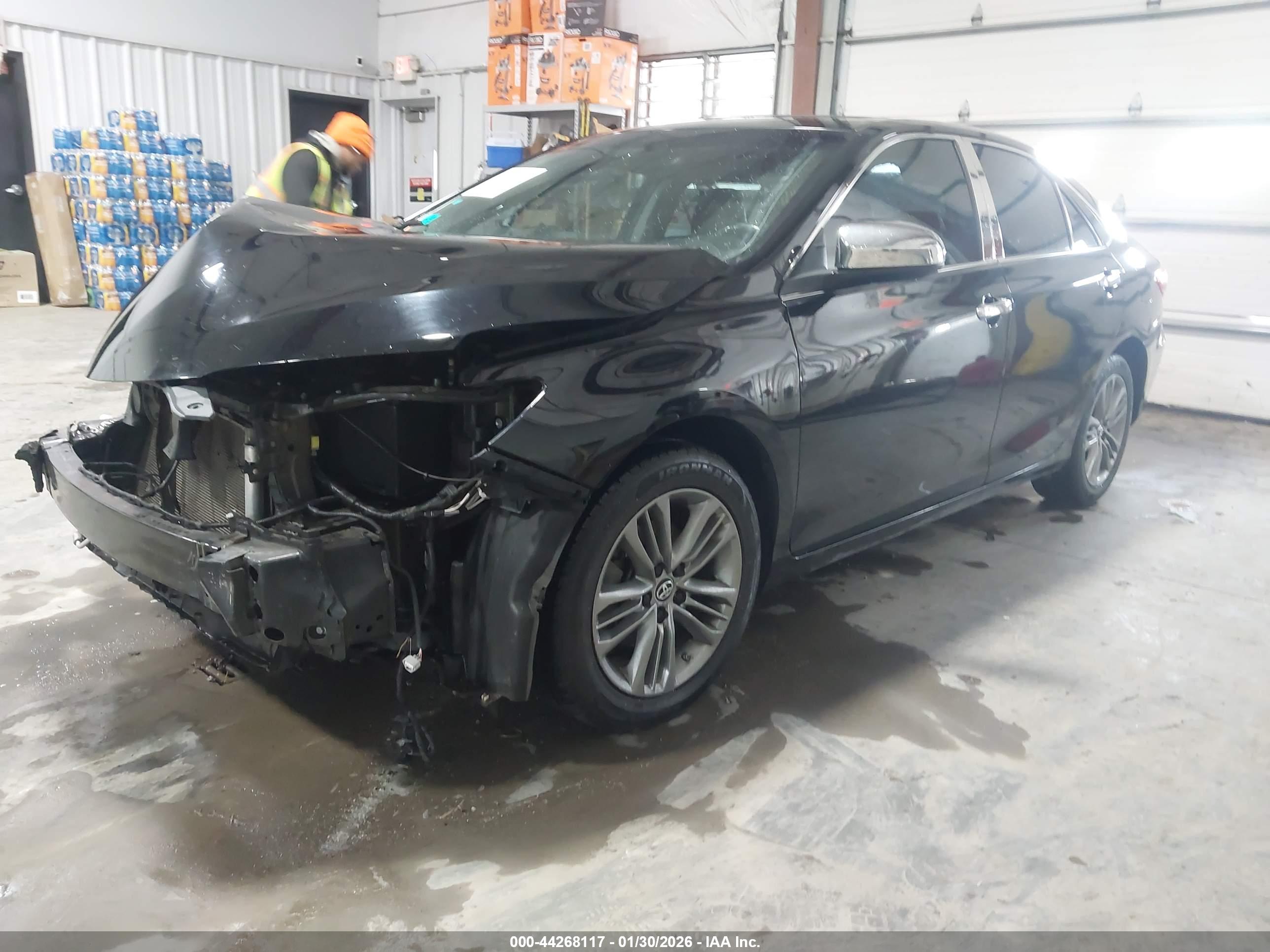 TOYOTA CAMRY image 2