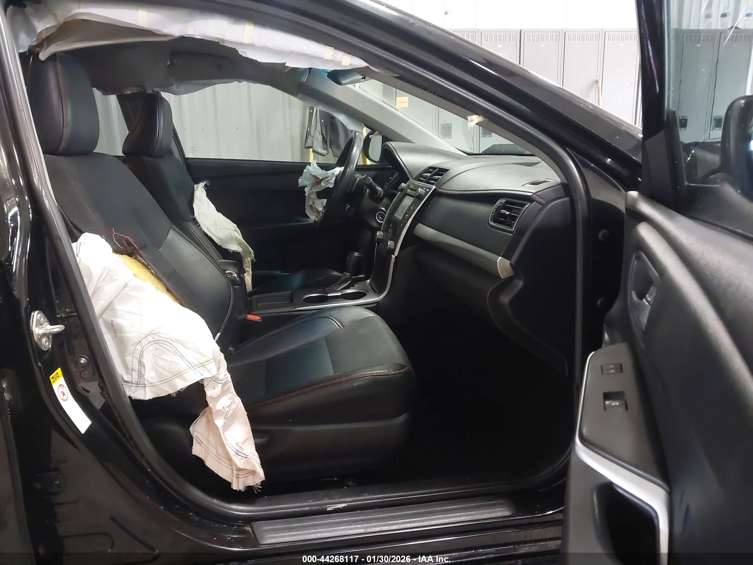 TOYOTA CAMRY image 5