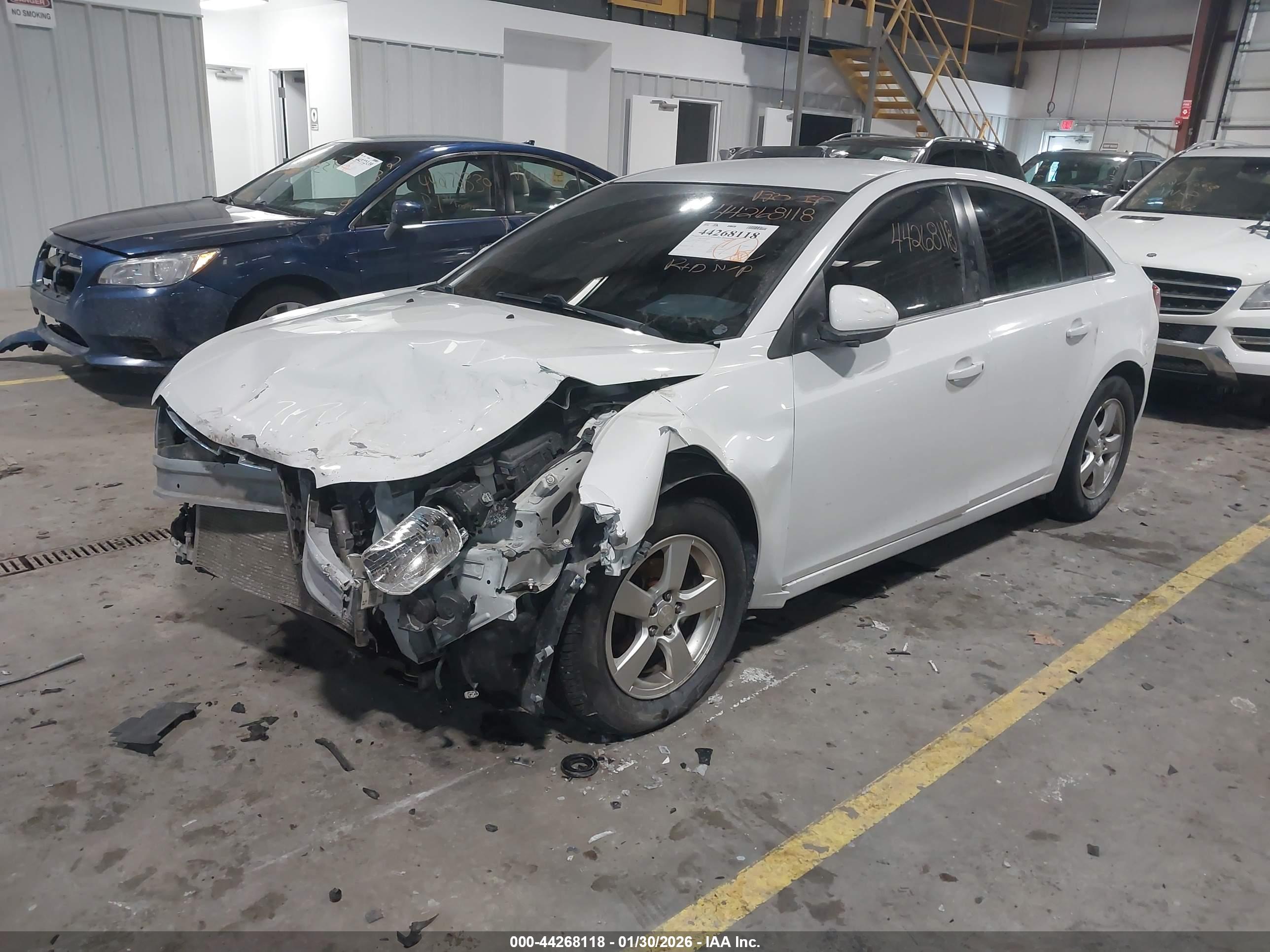CHEVROLET CRUZE image 2