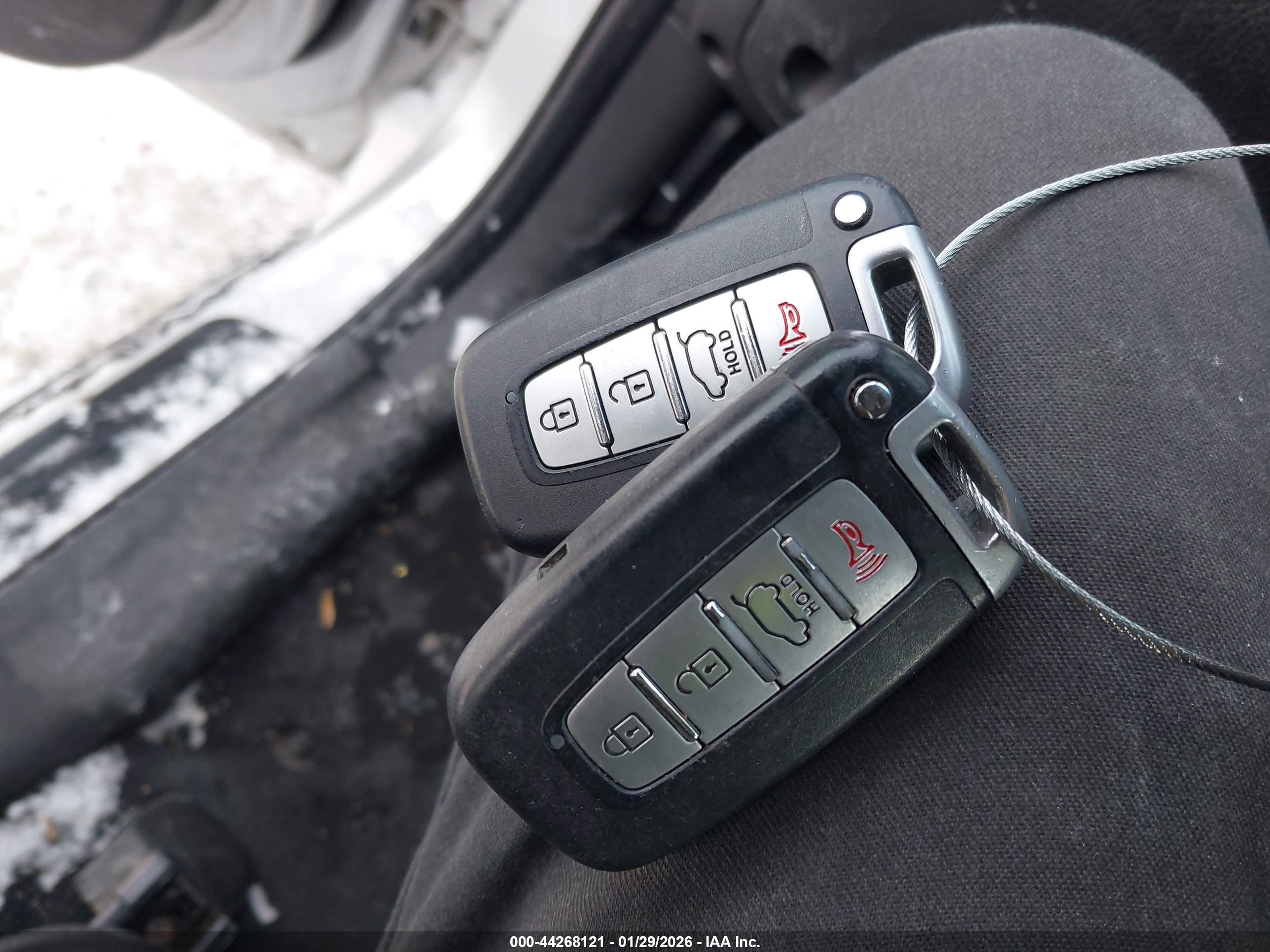 KIA SORENTO image 11