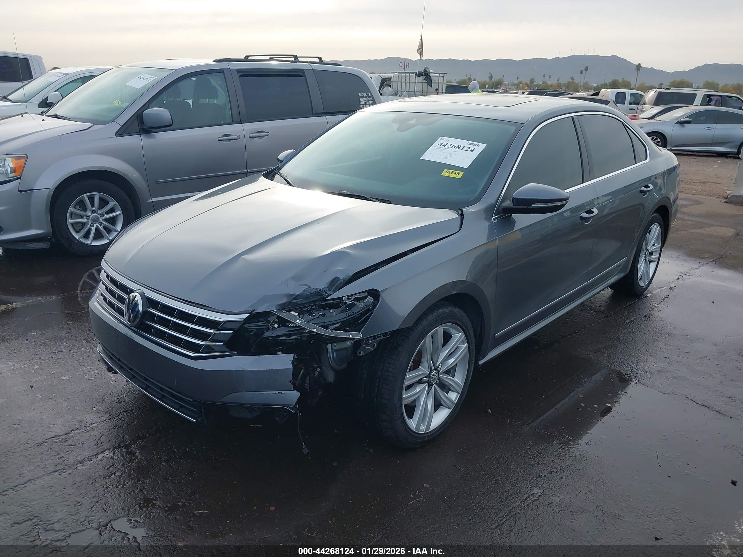 VOLKSWAGEN PASSAT image 2