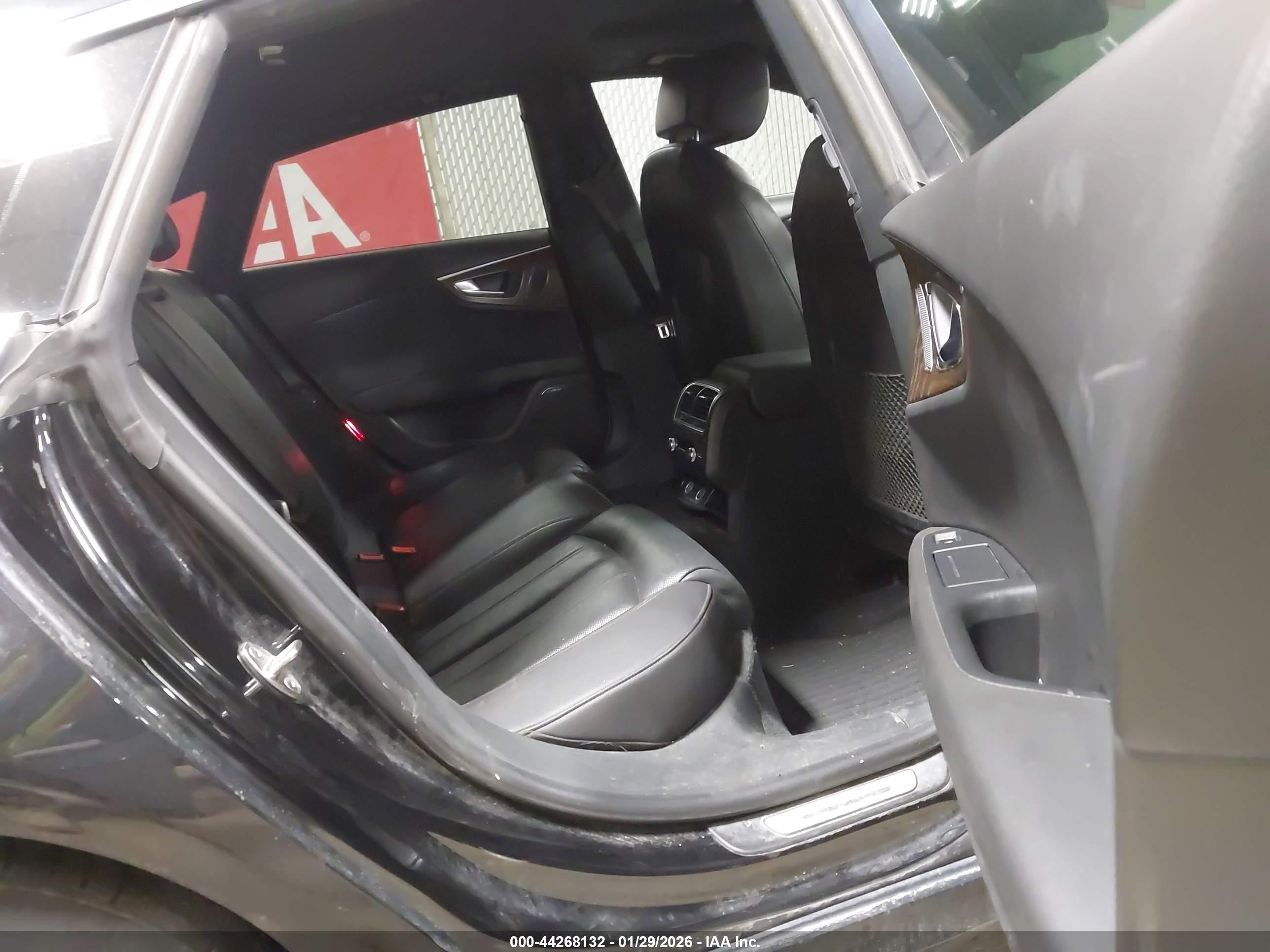AUDI A7 image 8